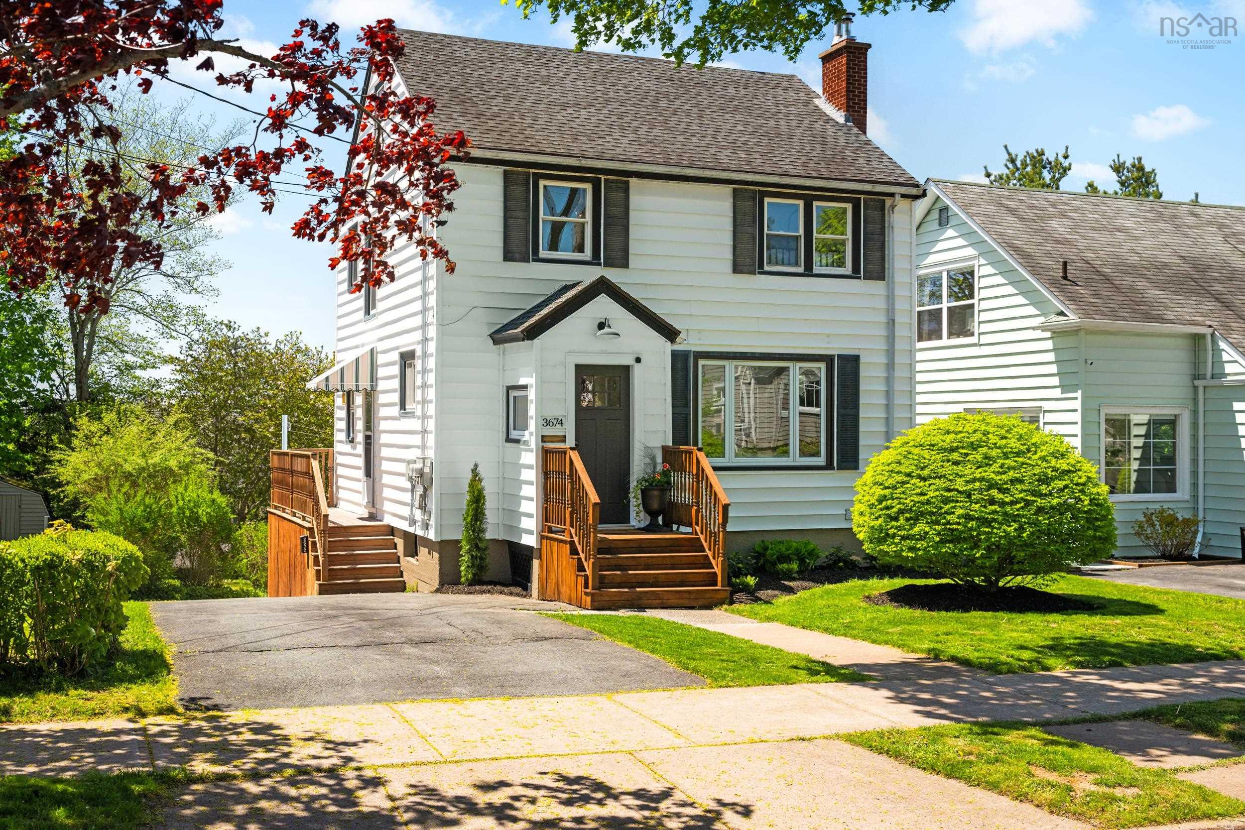 Thumbnail image for 3674/3672 Bright Street MLS<sup>®</sup> 202613952