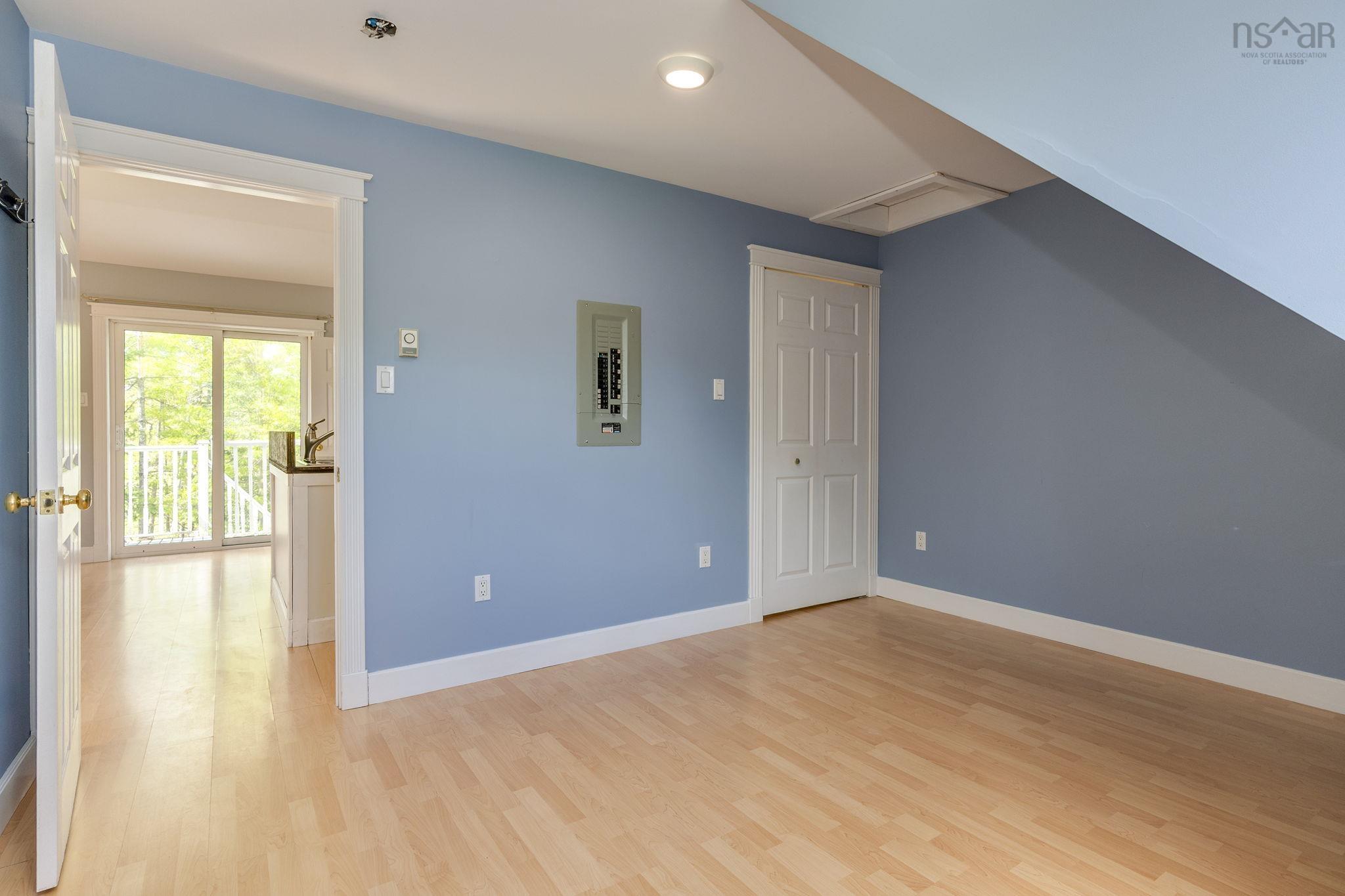 View image 16
