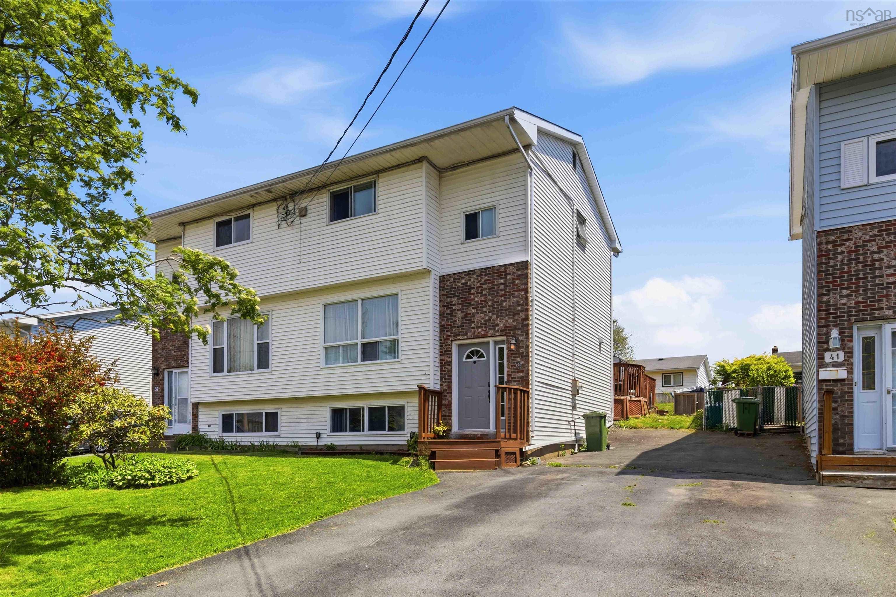 Thumbnail image for 39 Pondicherry Crescent MLS<sup>®</sup> 202614045