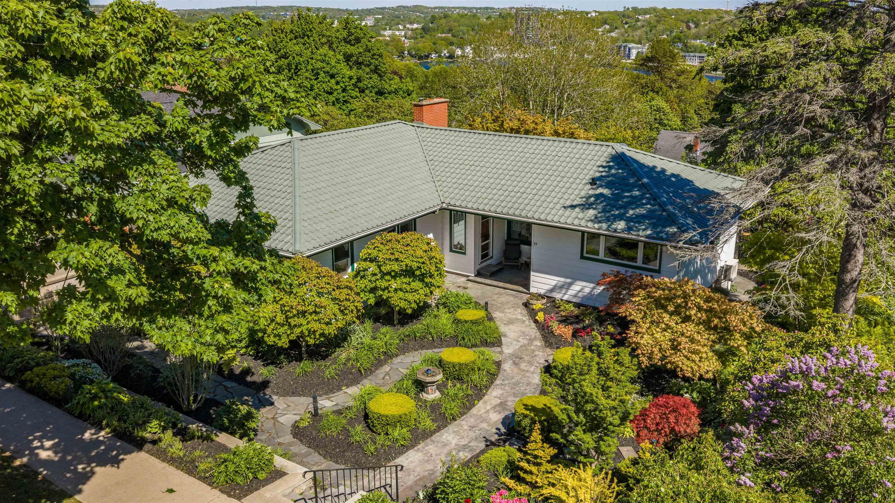 Thumbnail image for 15 Lakeview Avenue MLS<sup>®</sup> 202614061