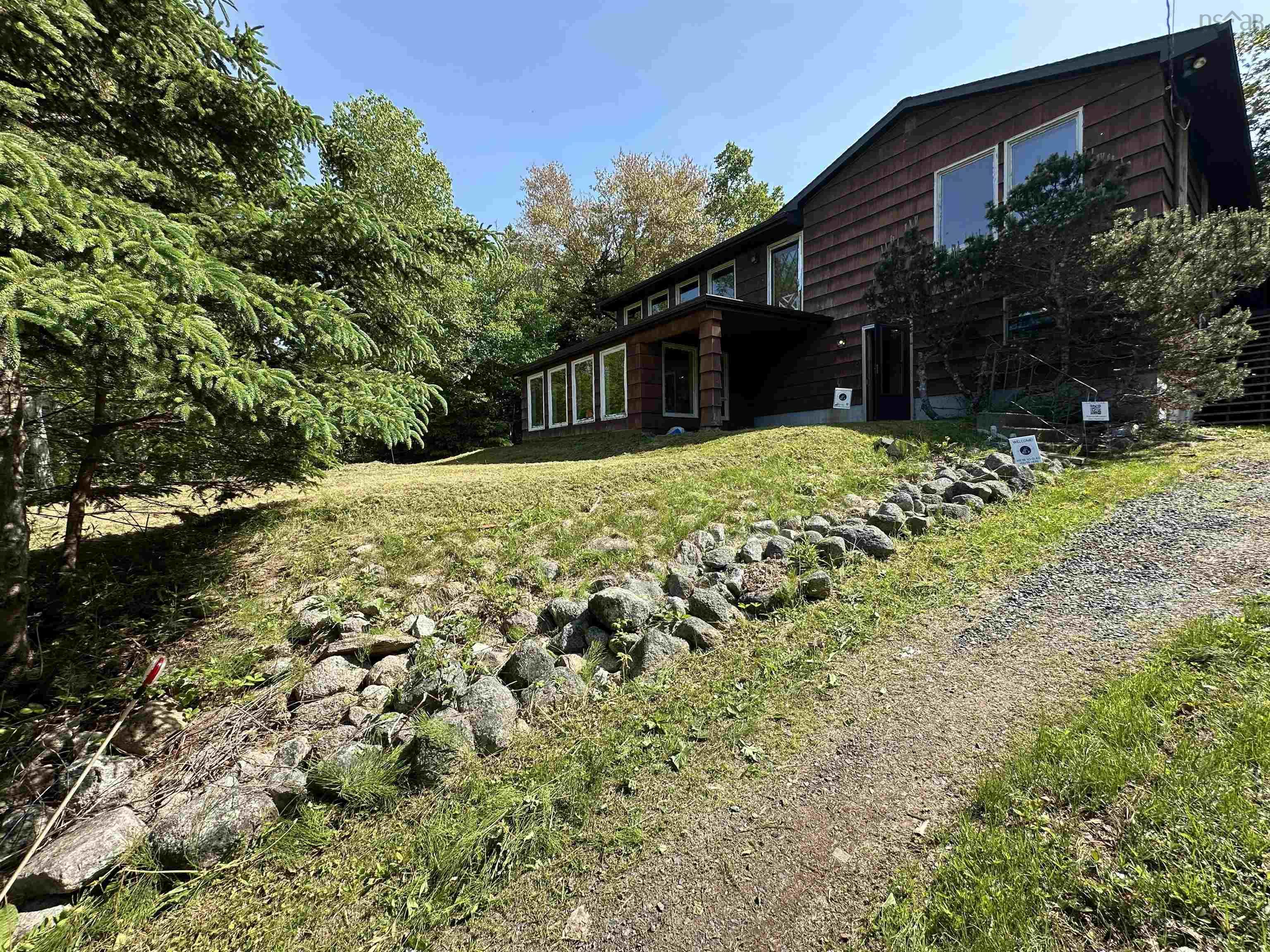 Thumbnail image for 179 Camelot Drive MLS<sup>®</sup> 202614078