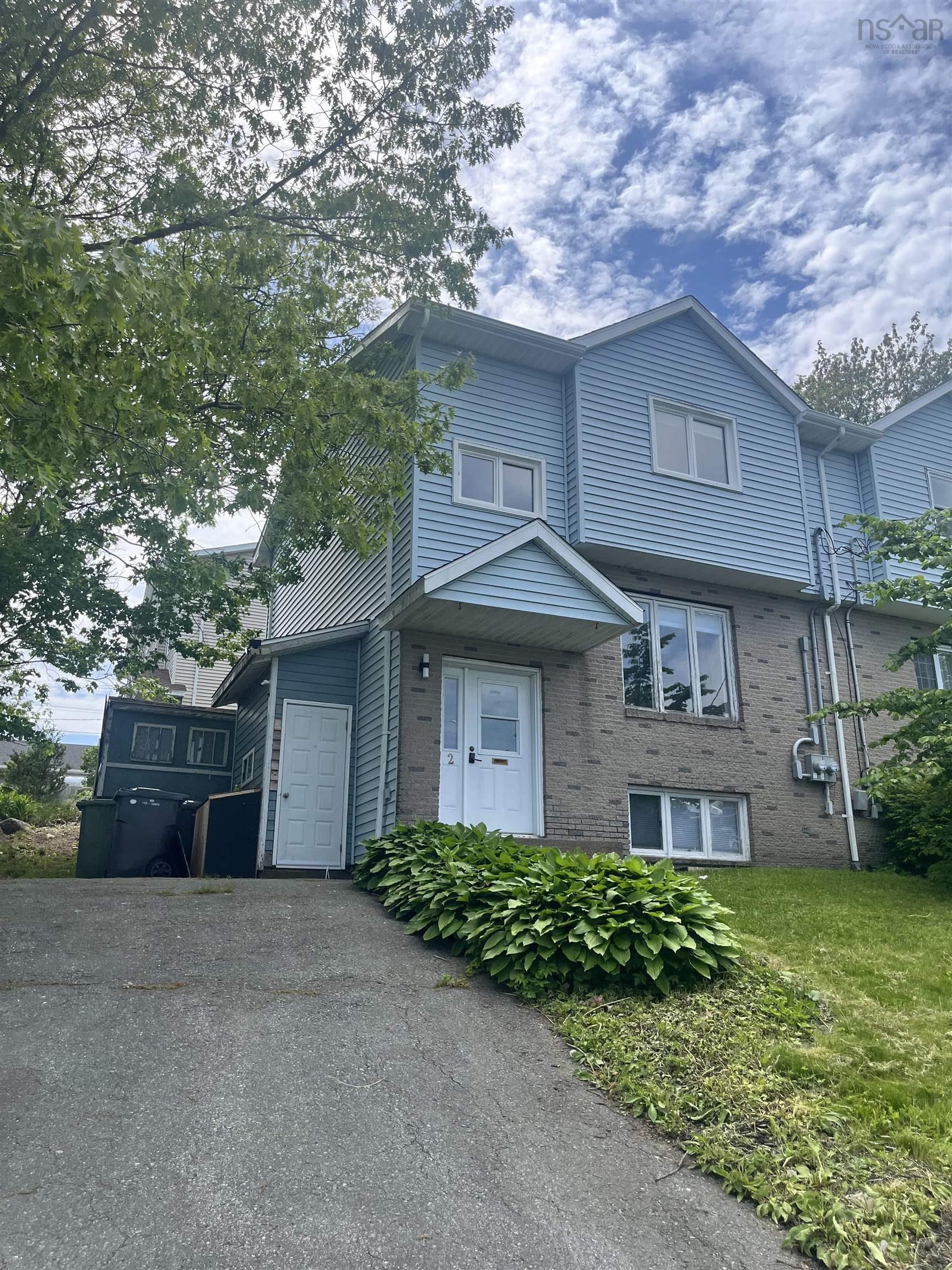 Thumbnail image for 2 Spencer Avenue MLS<sup>®</sup> 202614090