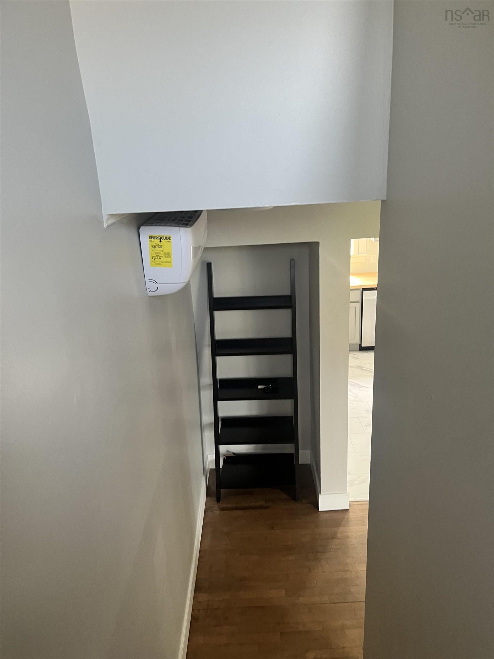 View image 12