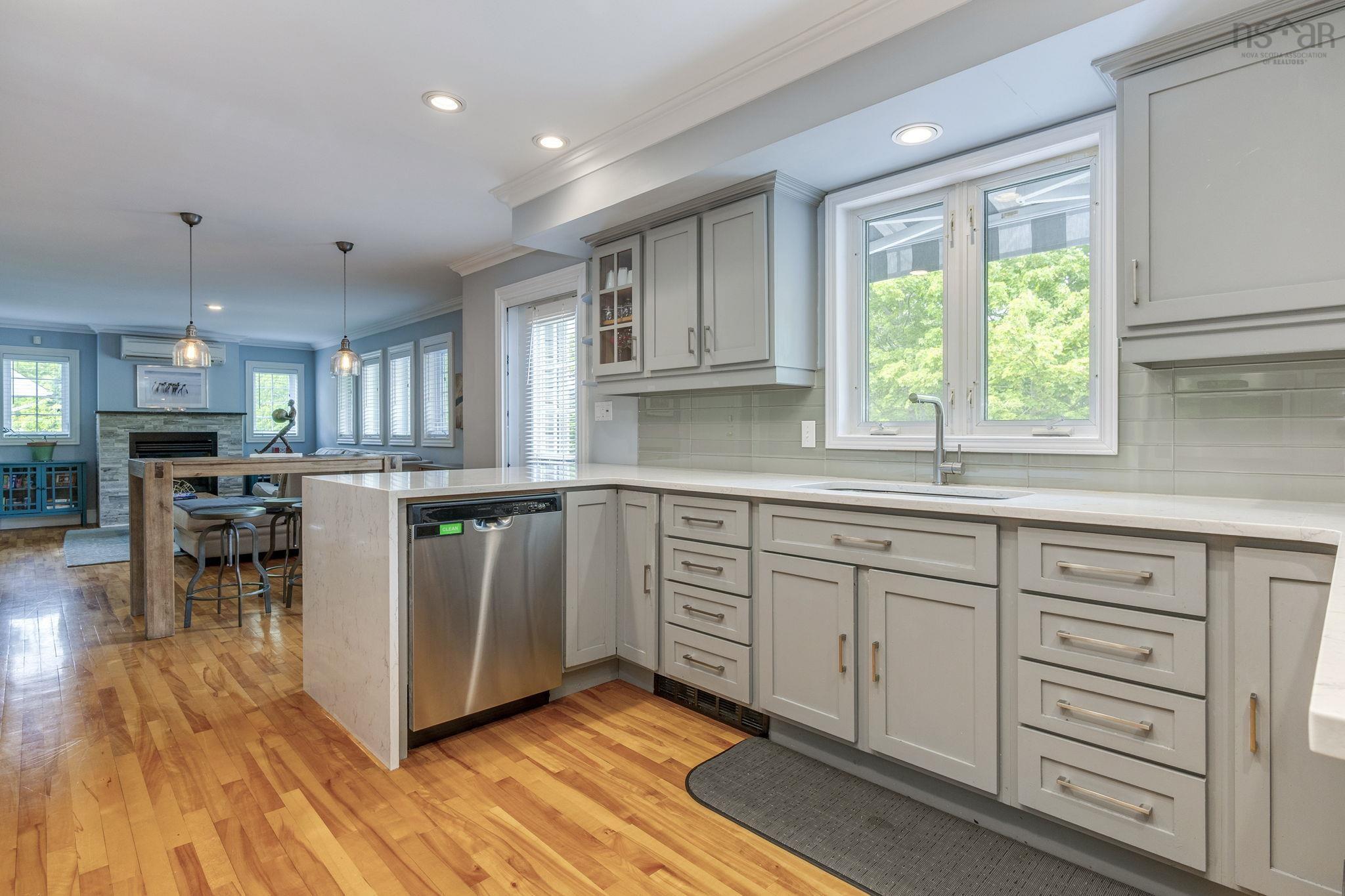 View image 11