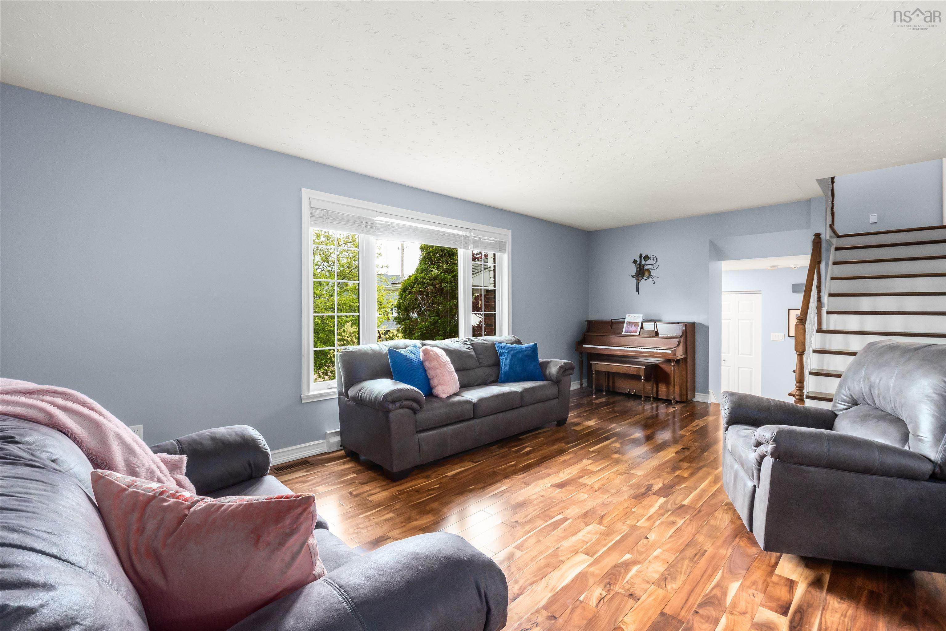View image 17