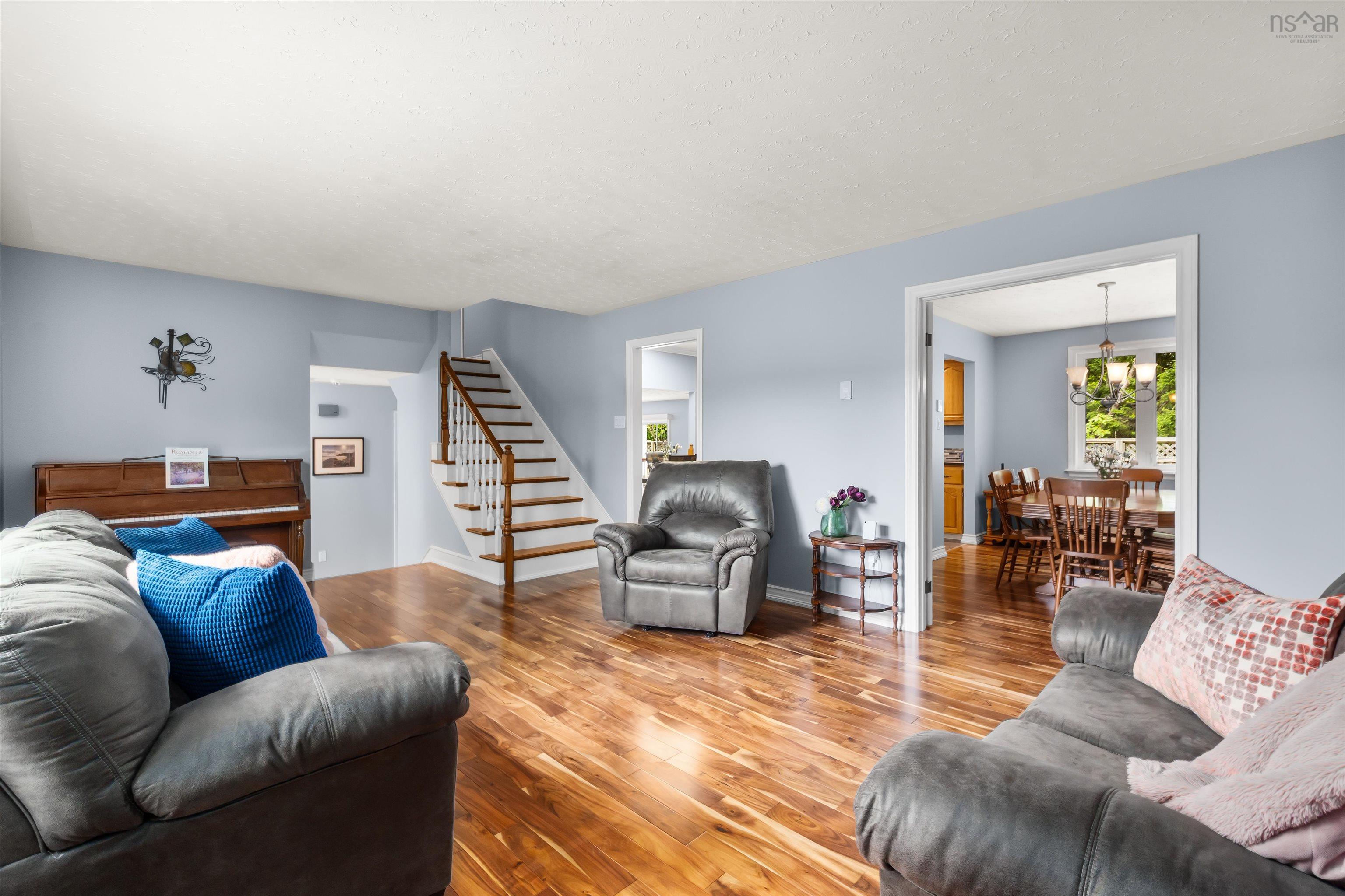 View image 18