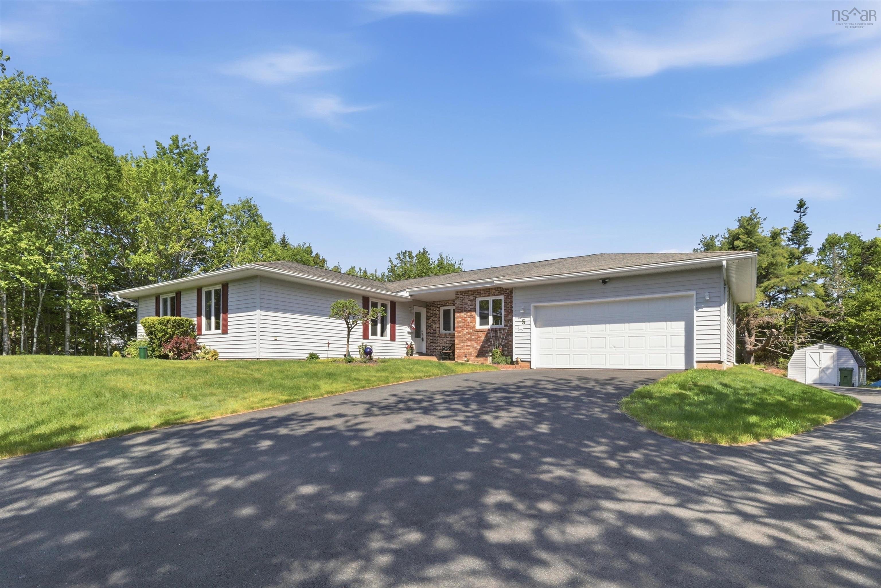 Thumbnail image for 5 Juniper Way MLS<sup>®</sup> 202614171