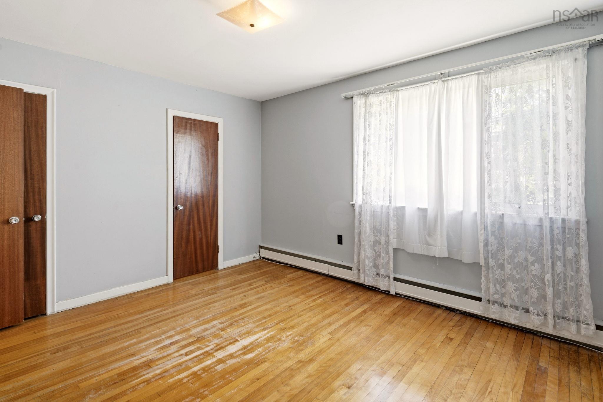 View image 18