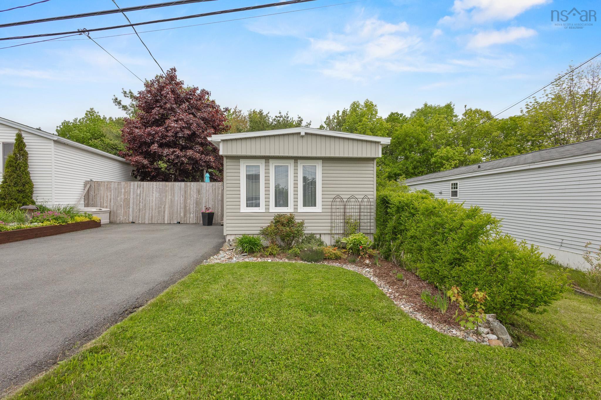 Thumbnail image for 109 Hilltop Drive MLS<sup>®</sup> 202614236