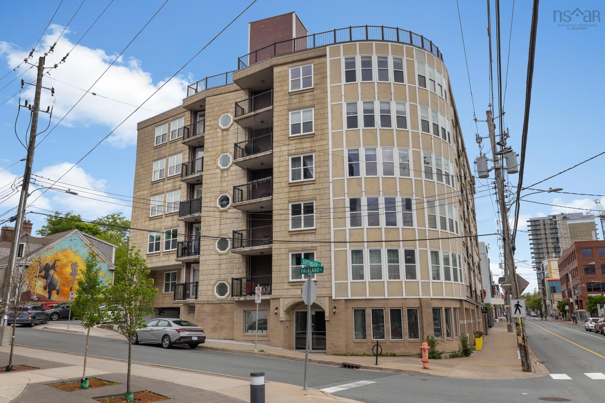 Thumbnail image for 207 5505 Falkland Street MLS<sup>®</sup> 202614246