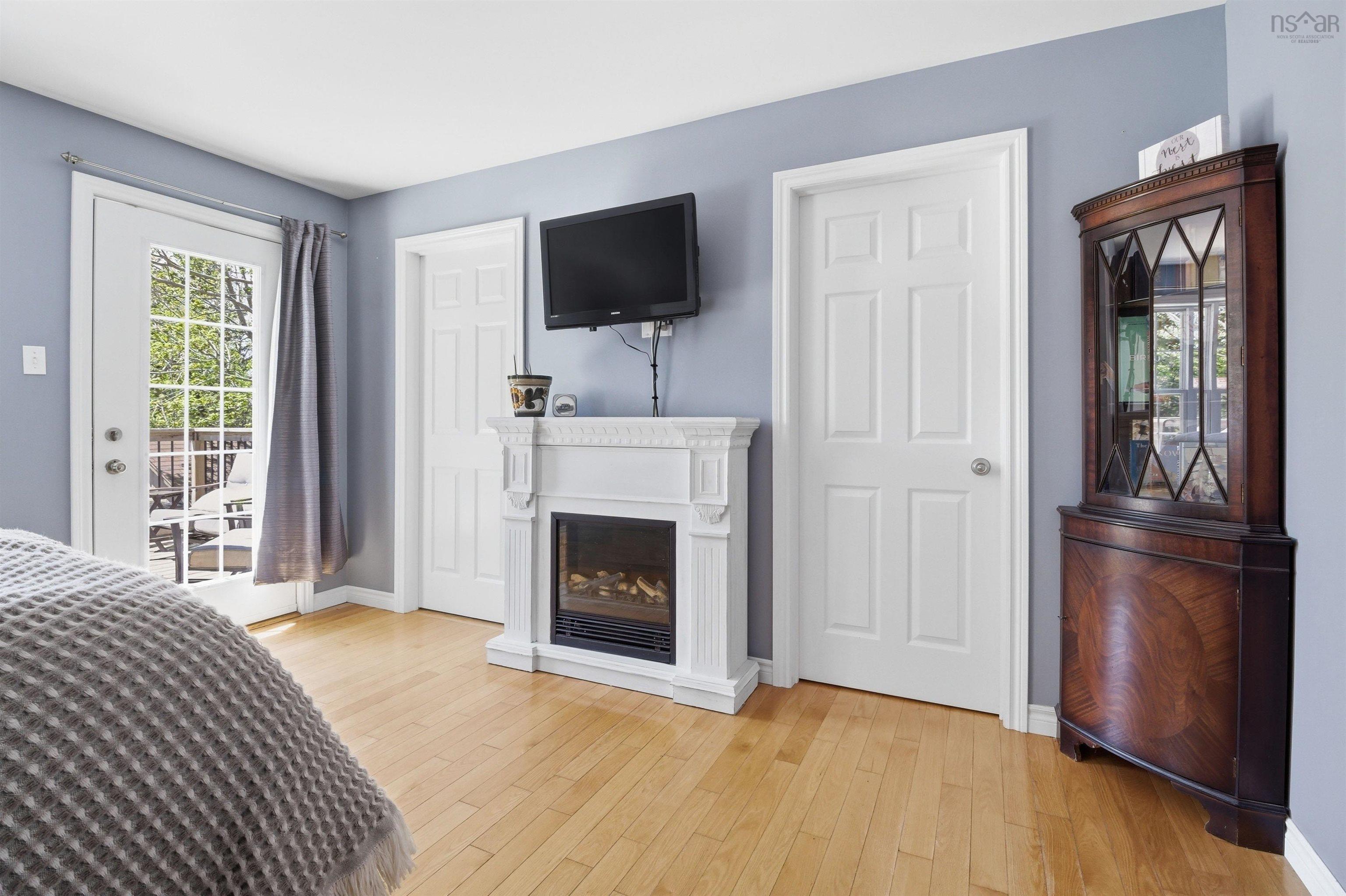 View image 17