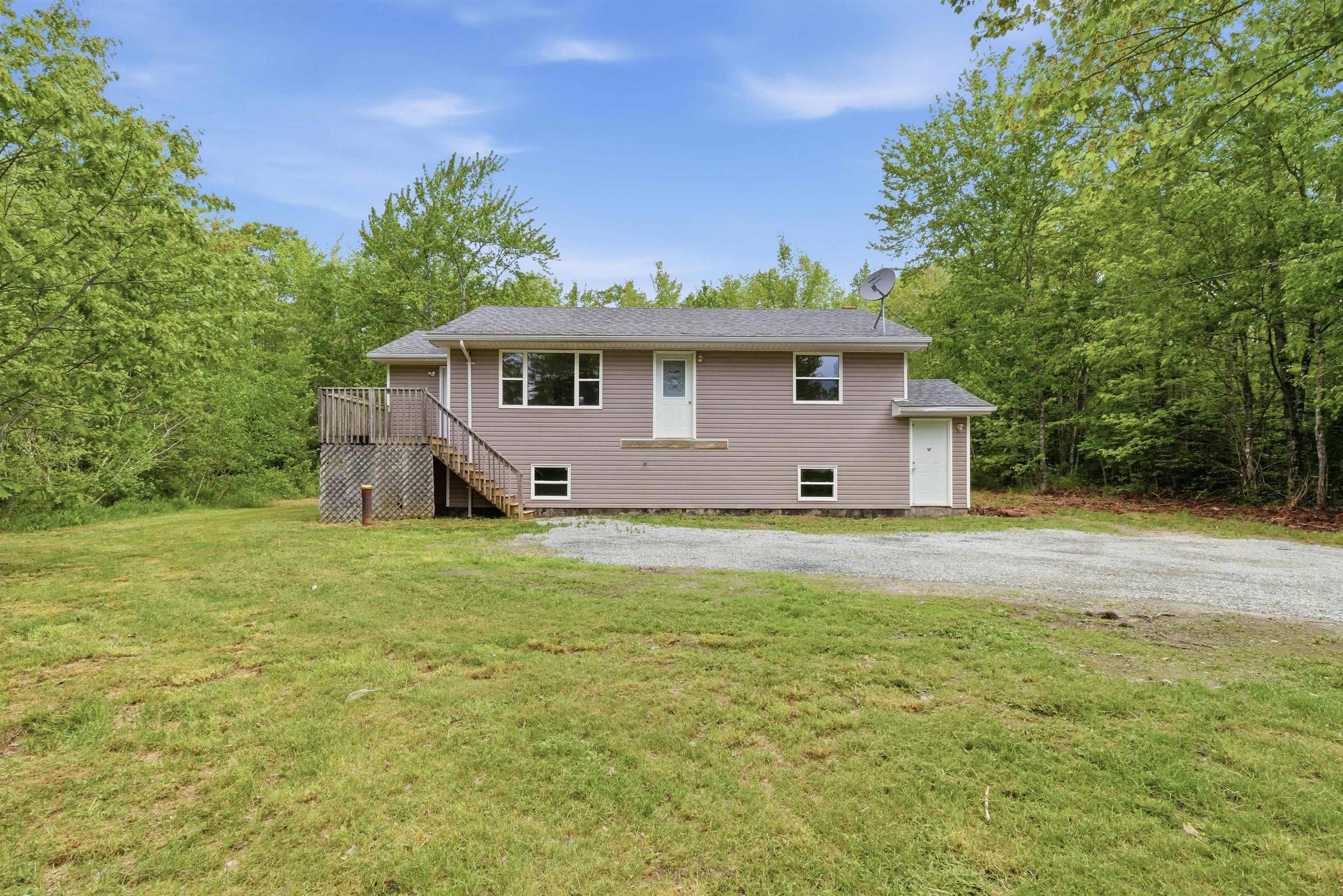 Thumbnail image for 979 Walker Road MLS<sup>®</sup> 202614255