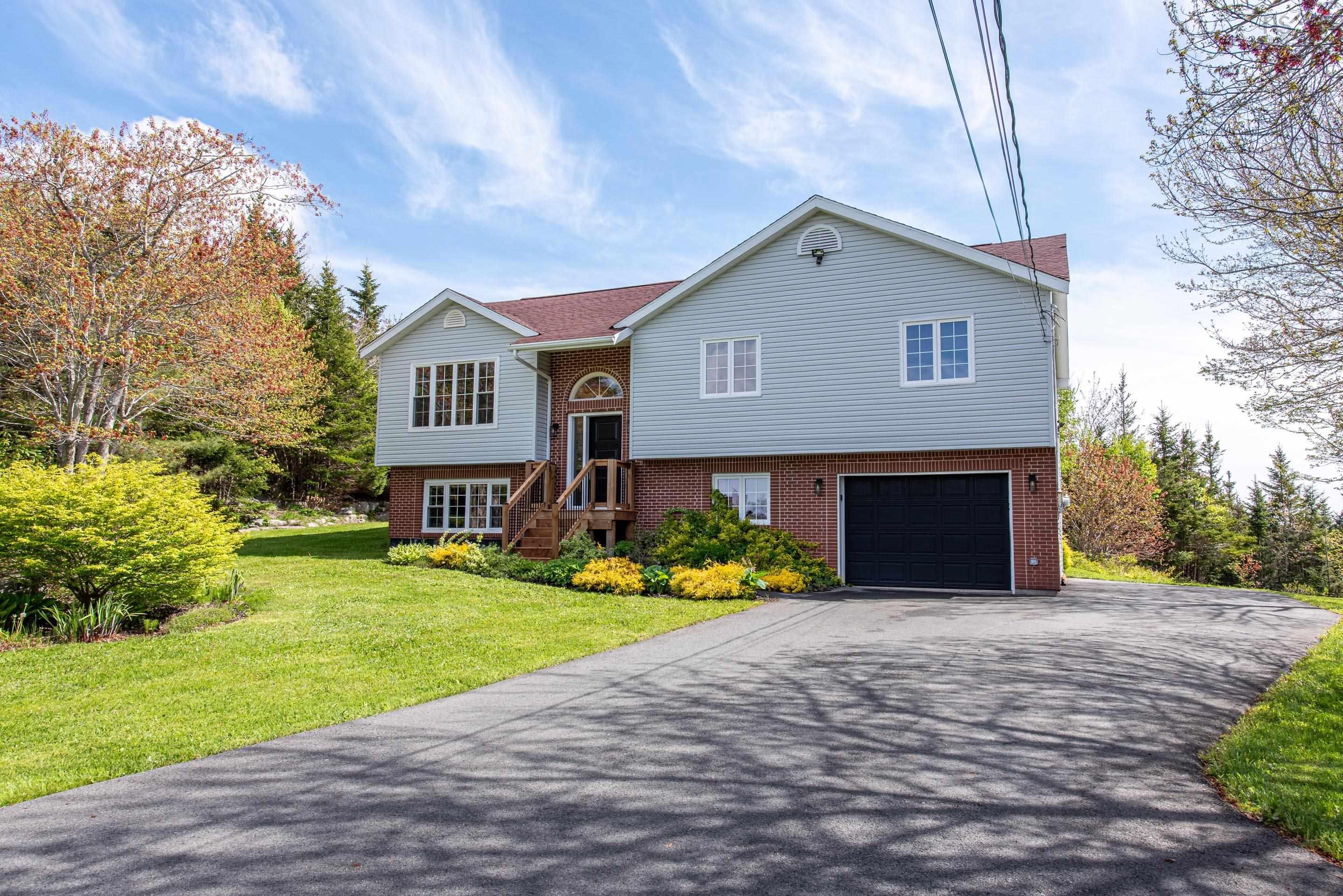 Thumbnail image for 163 Bayview Drive MLS<sup>®</sup> 202614292