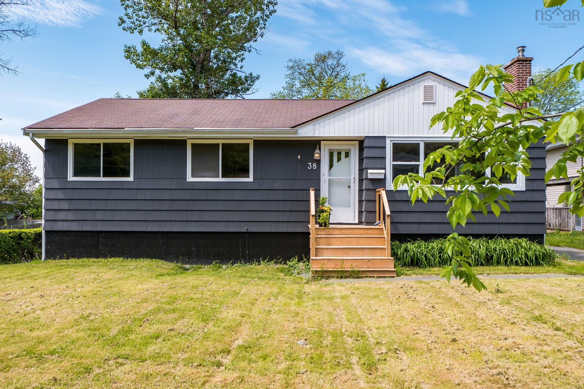 Thumbnail image for 38 Anderson Street MLS<sup>®</sup> 202614305