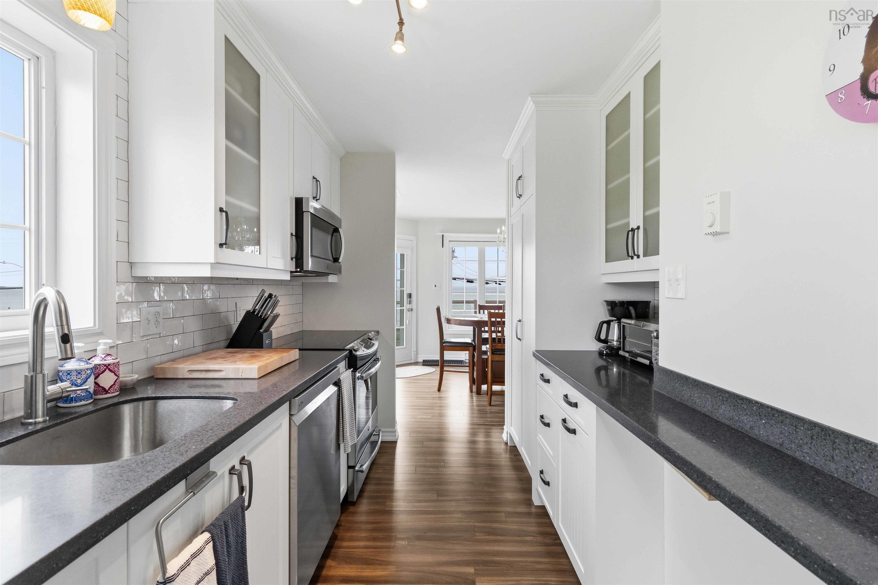 View image 12