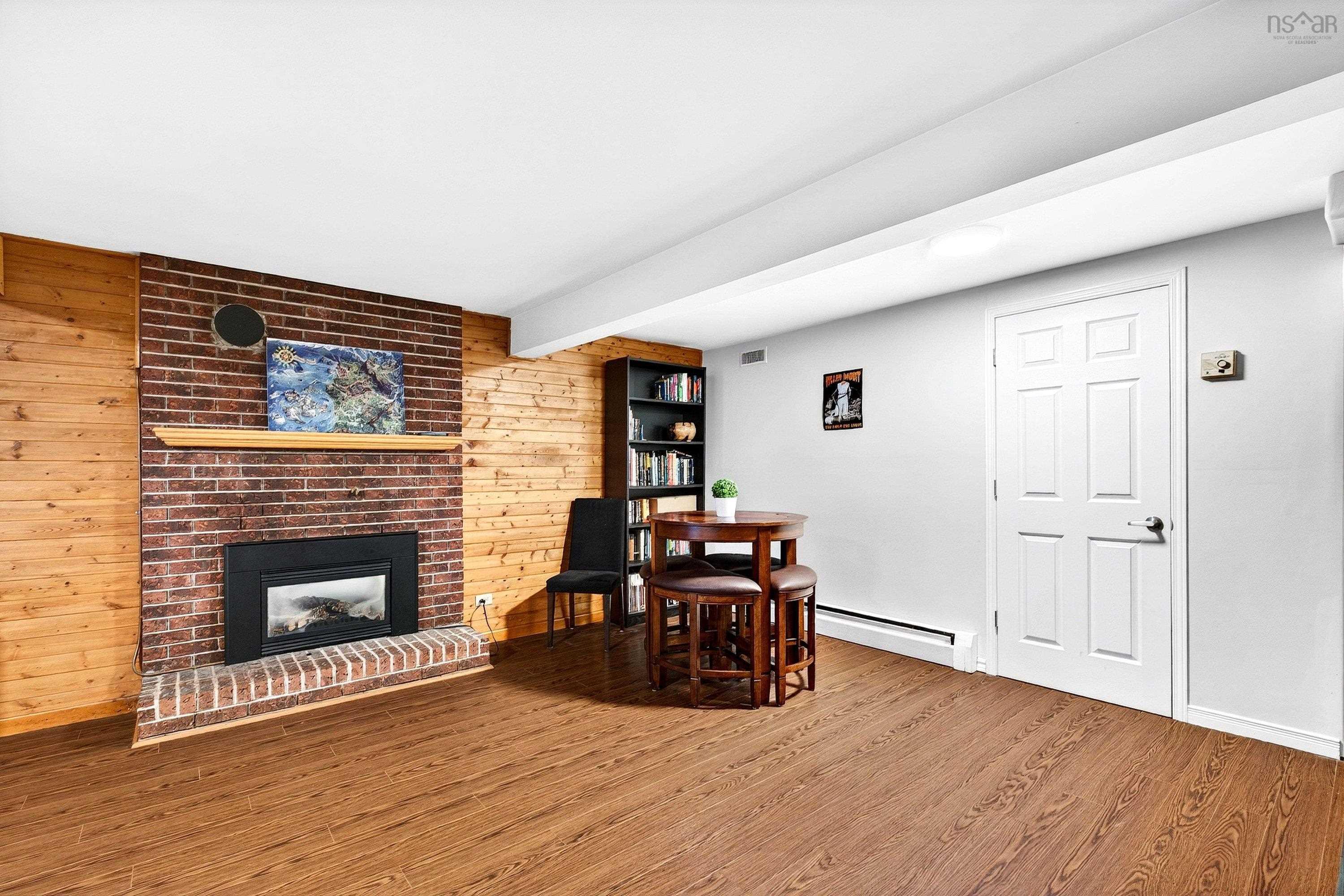 View image 18