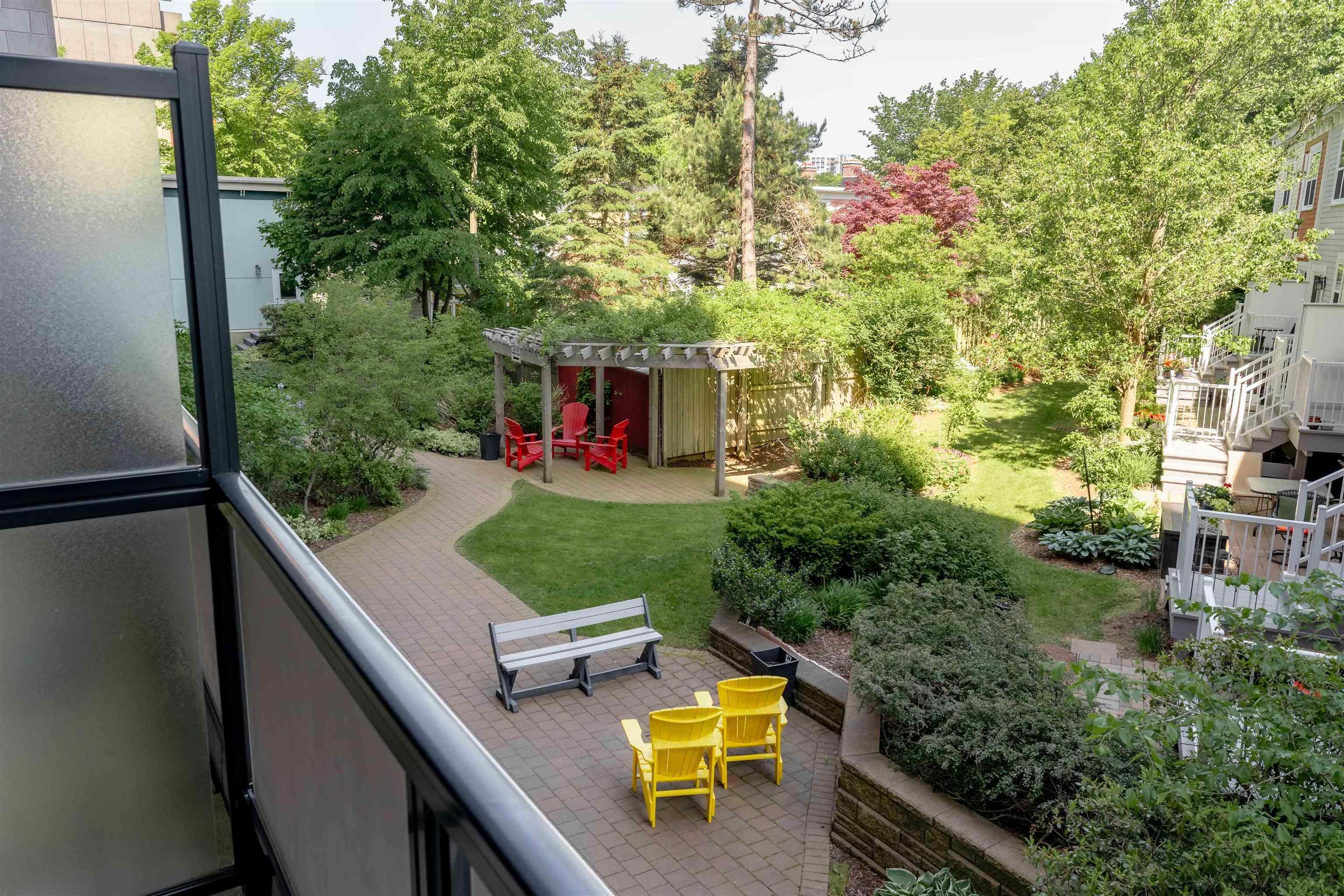 View image 12
