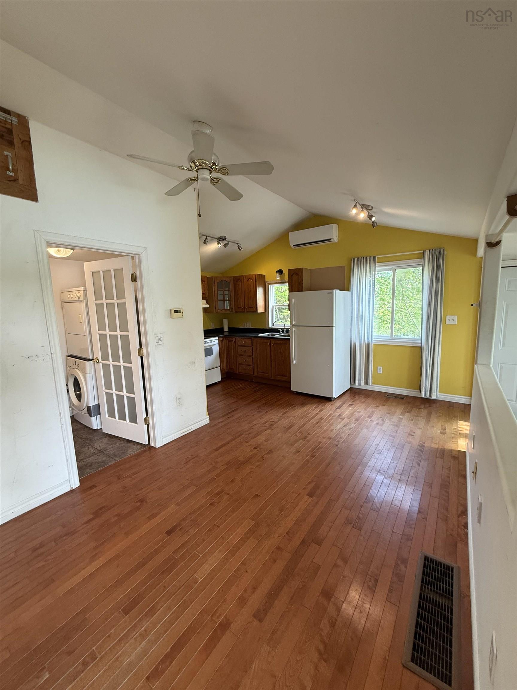 View image 9