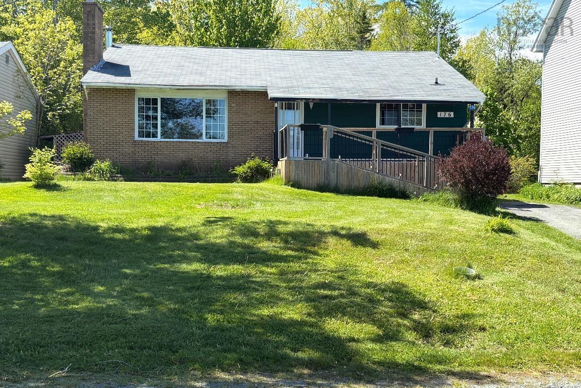 Thumbnail image for 176 Miller Lake Road MLS<sup>®</sup> 202614614
