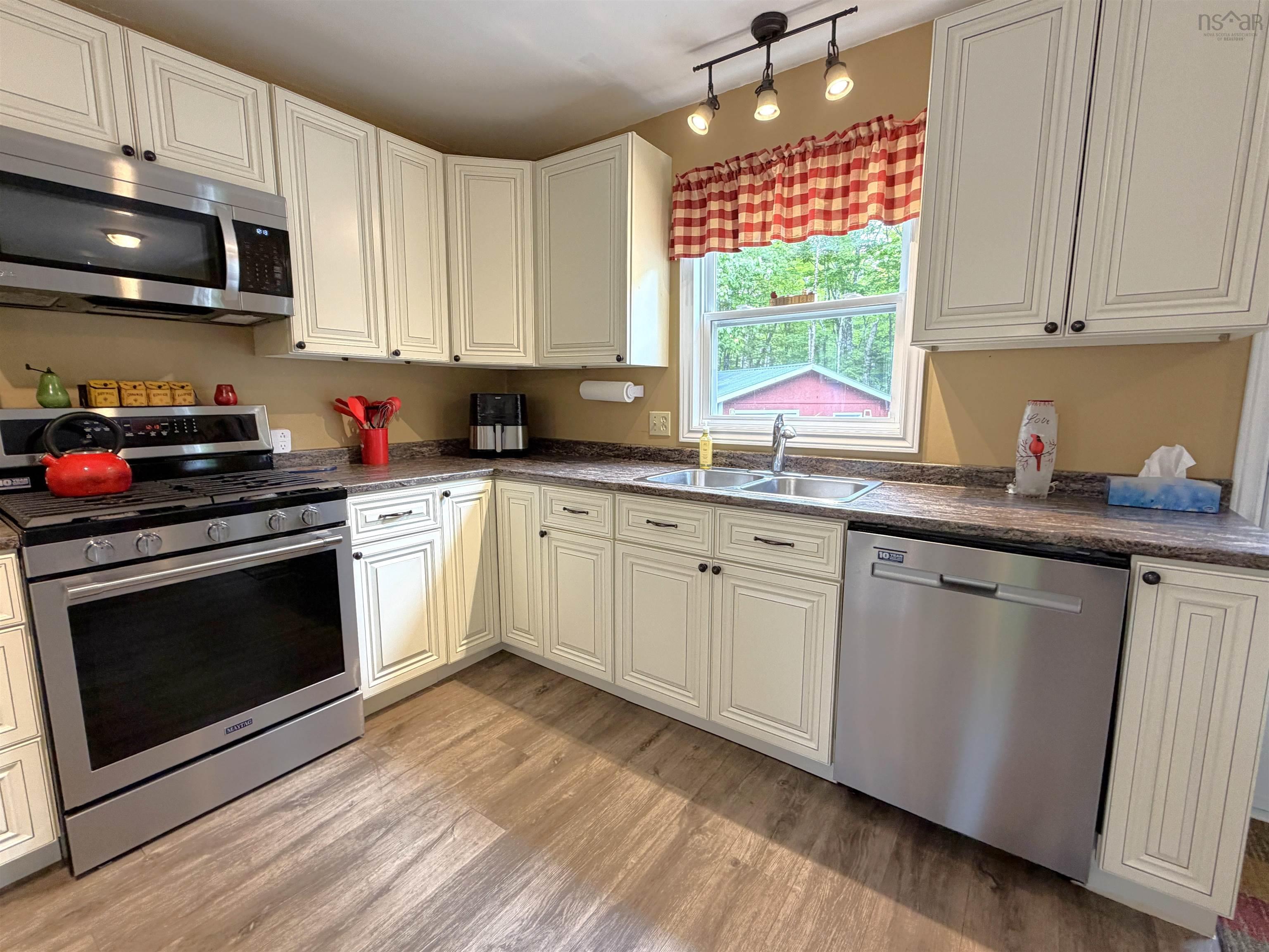 View image 16