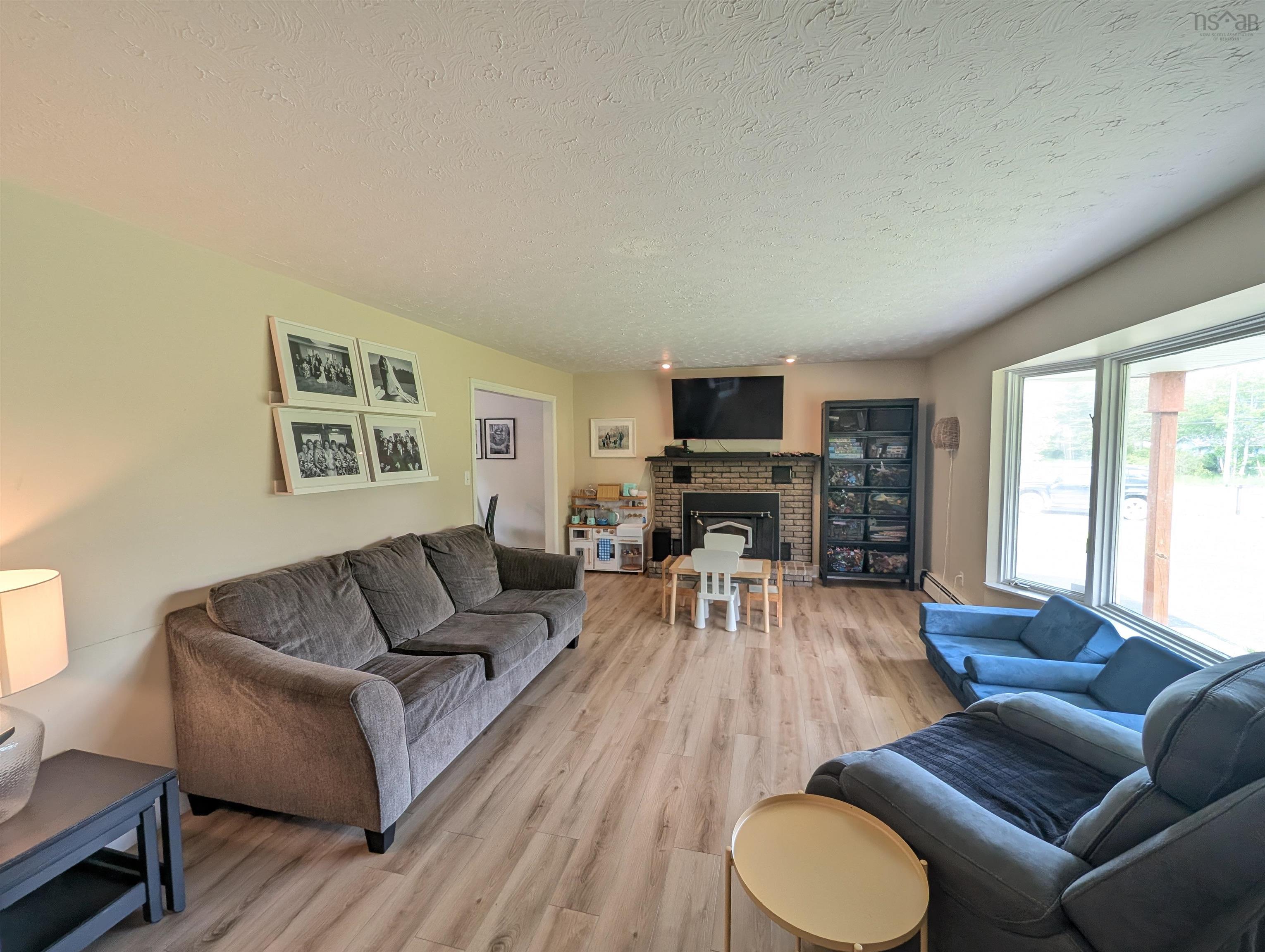 View image 12