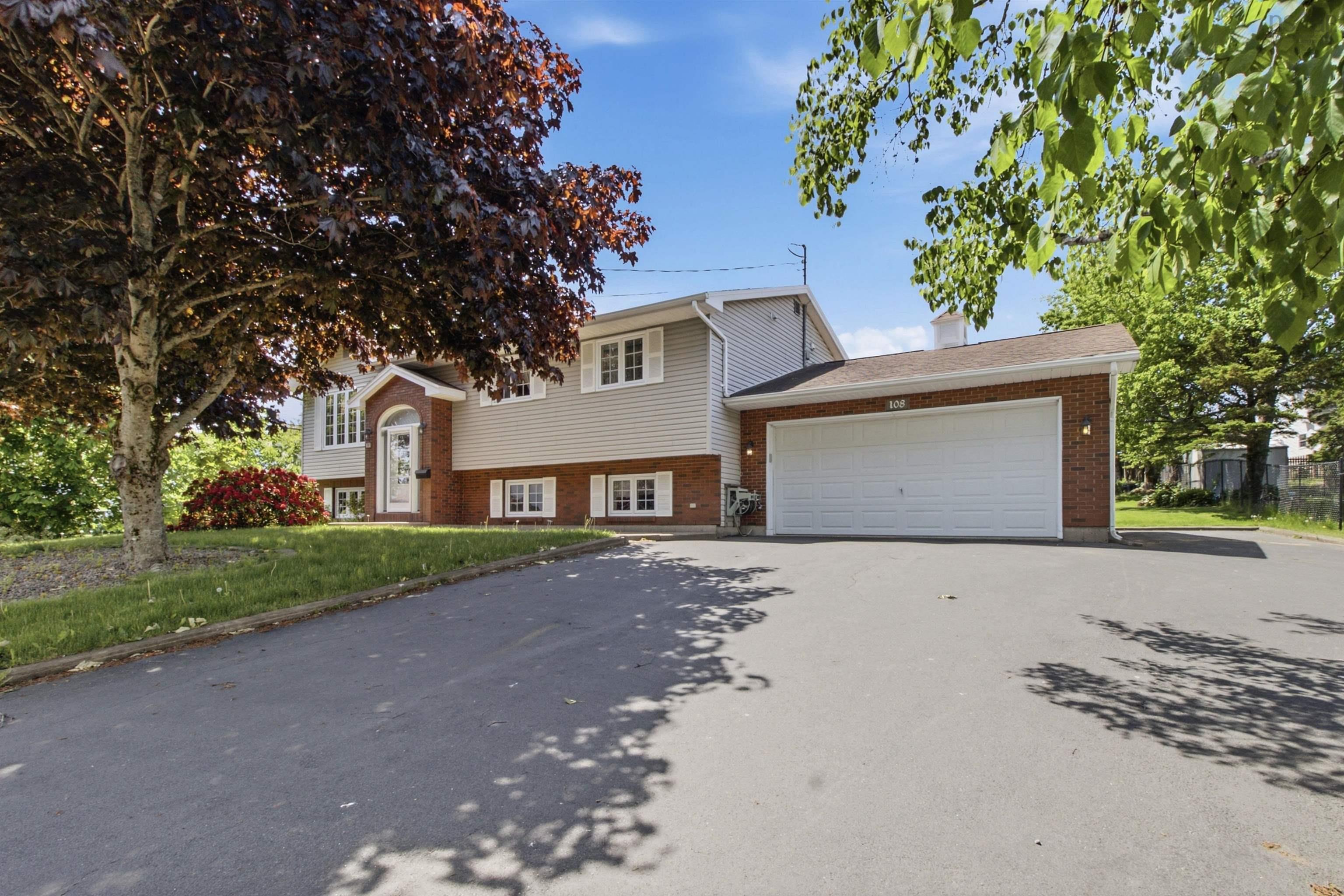 Thumbnail image for 108 Stratford Drive MLS<sup>®</sup> 202614712