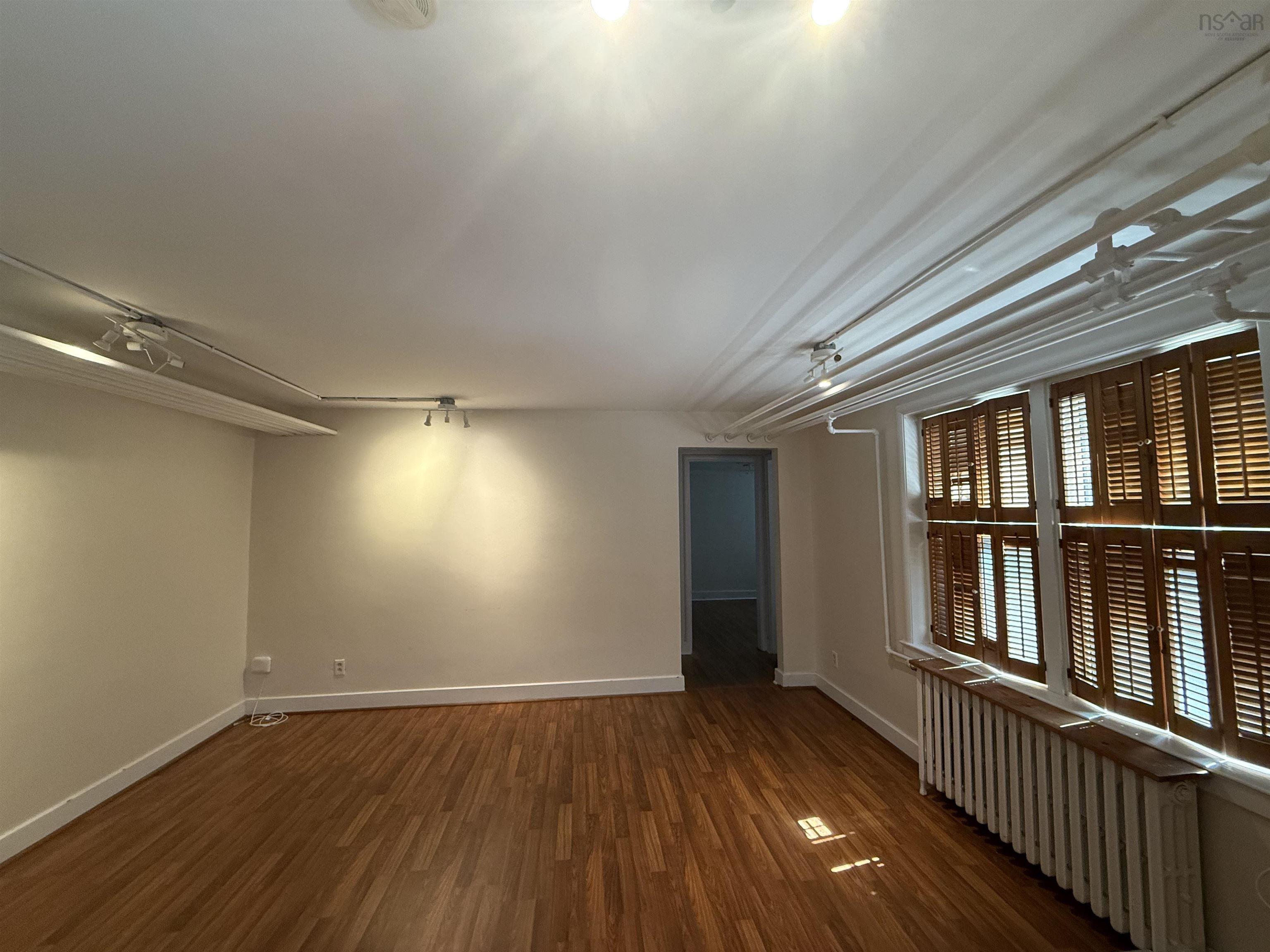 View image 11