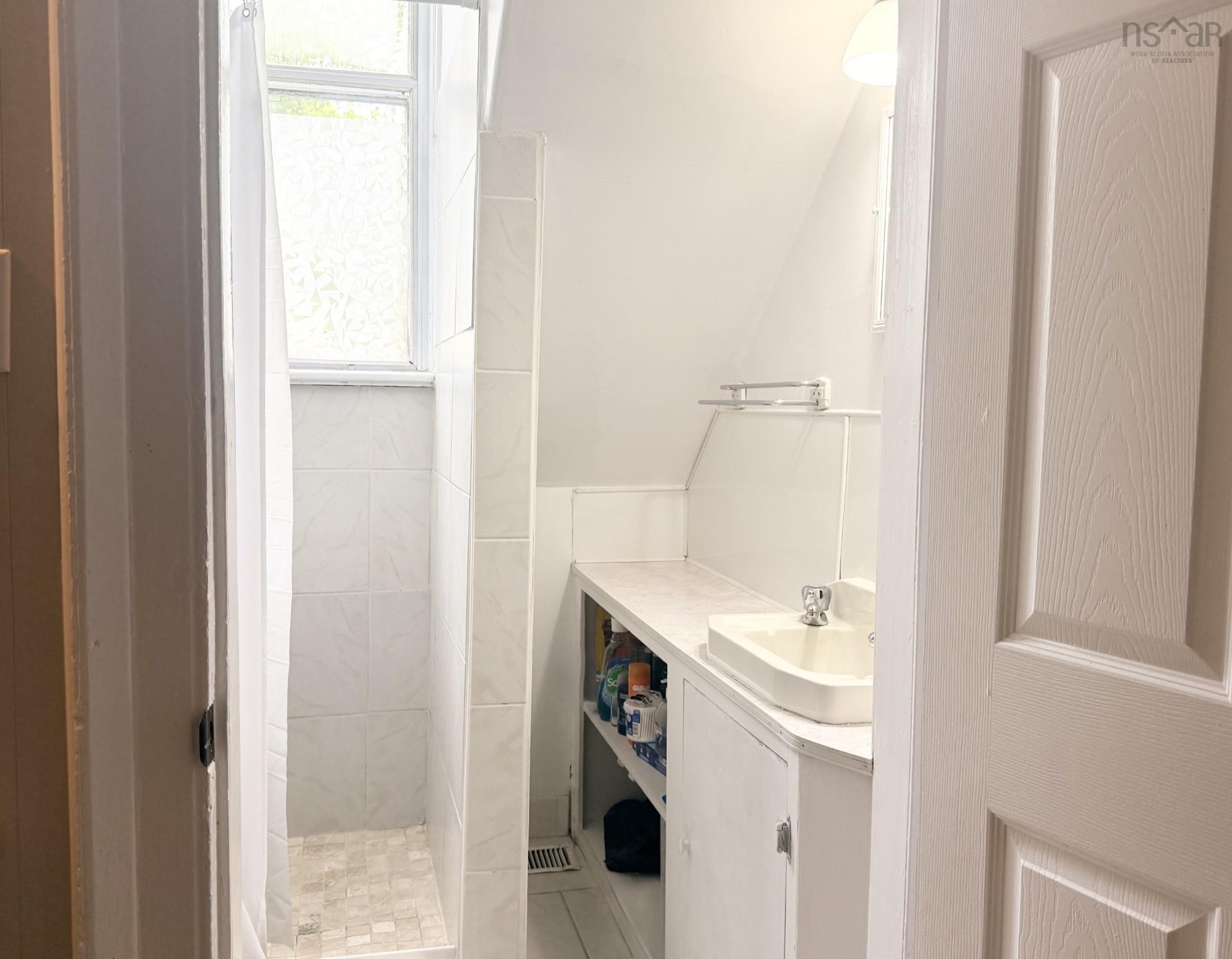 View image 18