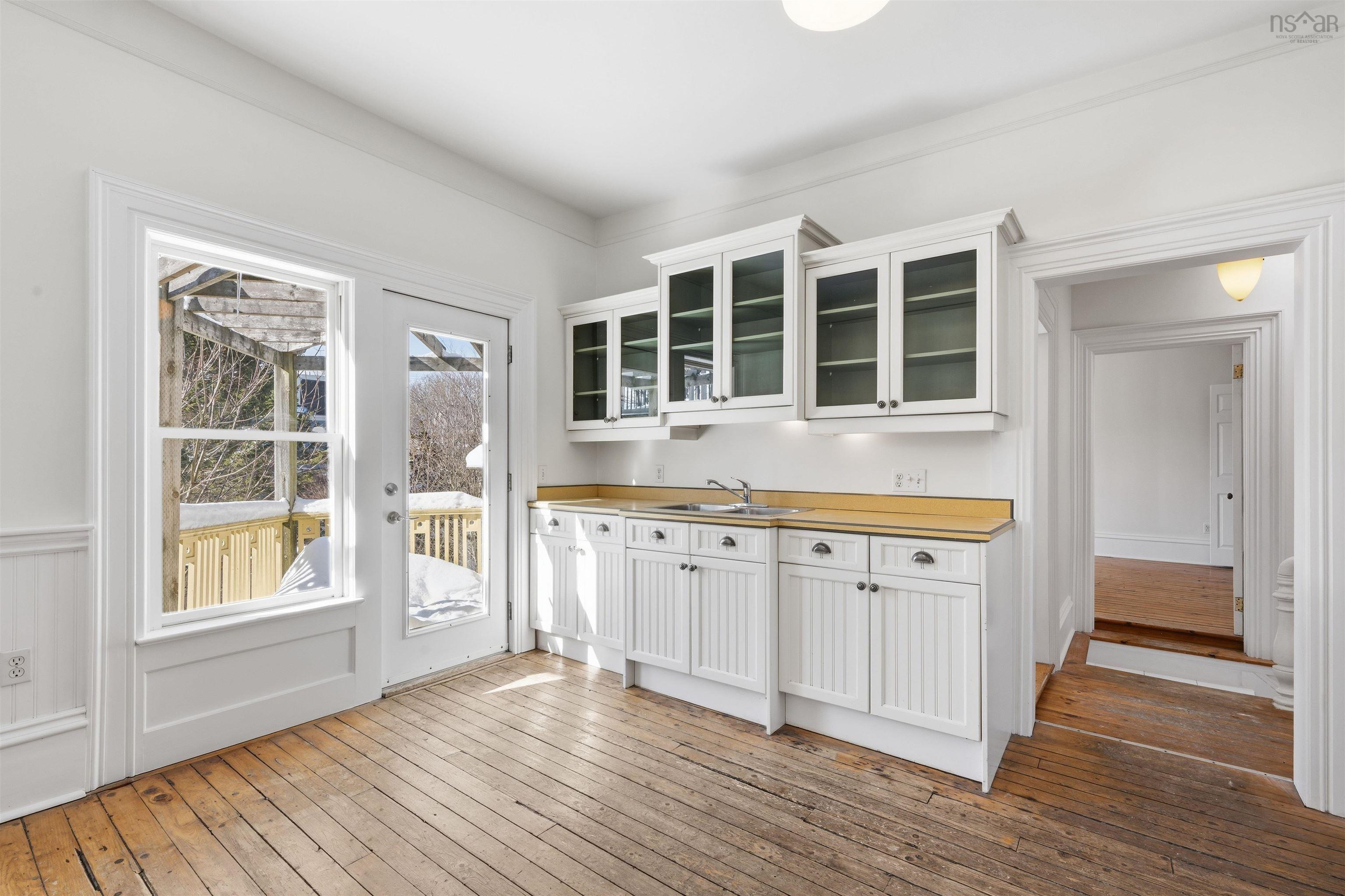 View image 17