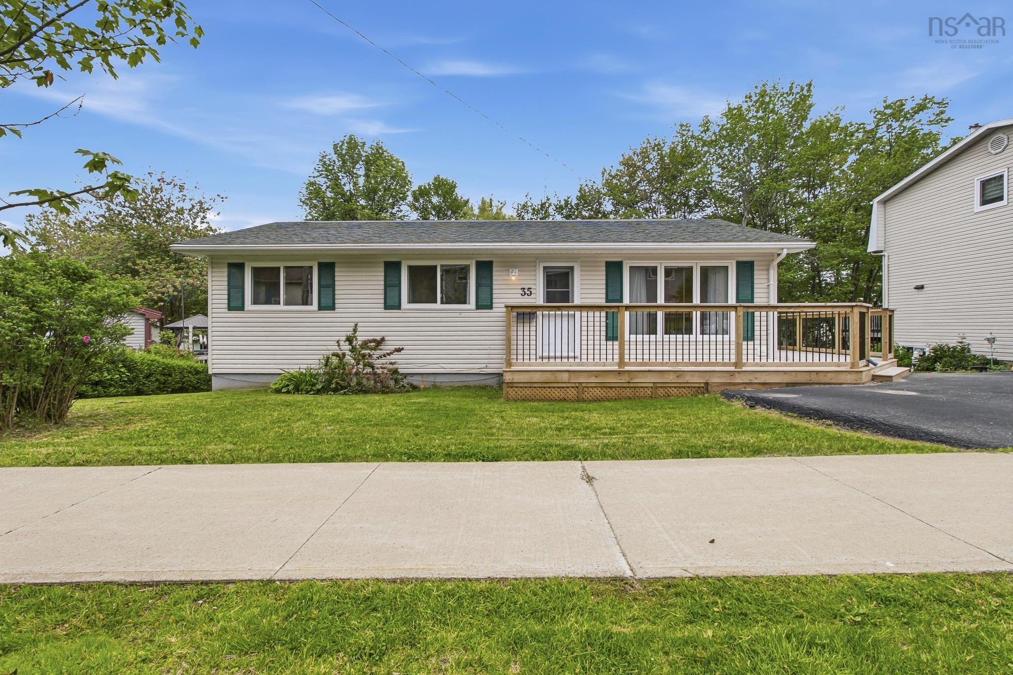Thumbnail image for 35 Smokey Drive MLS<sup>®</sup> 202614835