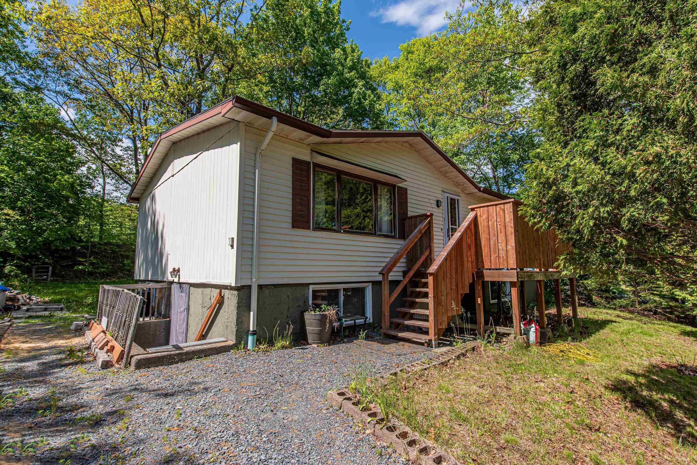 Thumbnail image for 386 Rocky Lake Drive MLS<sup>®</sup> 202614850