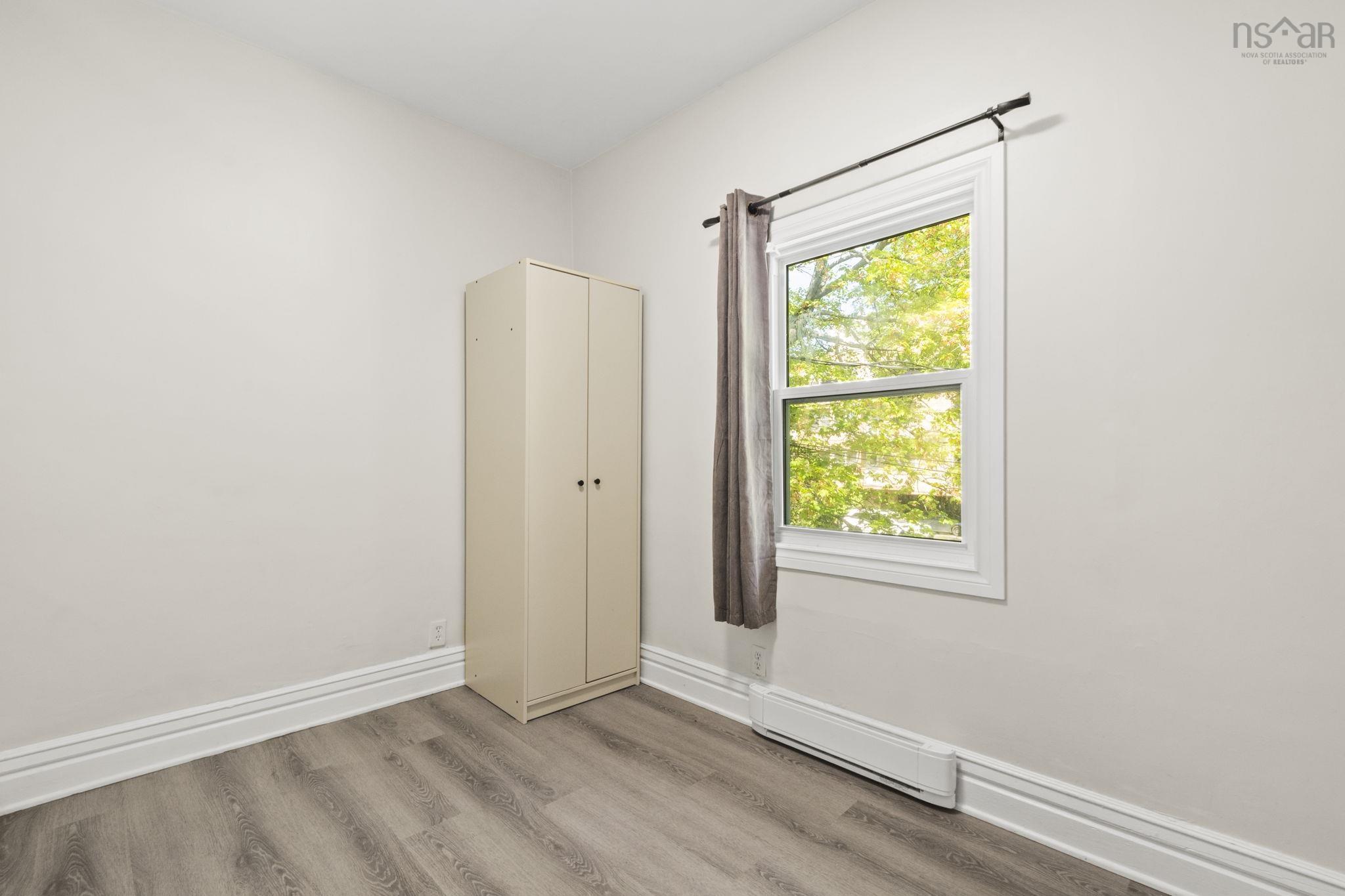View image 18