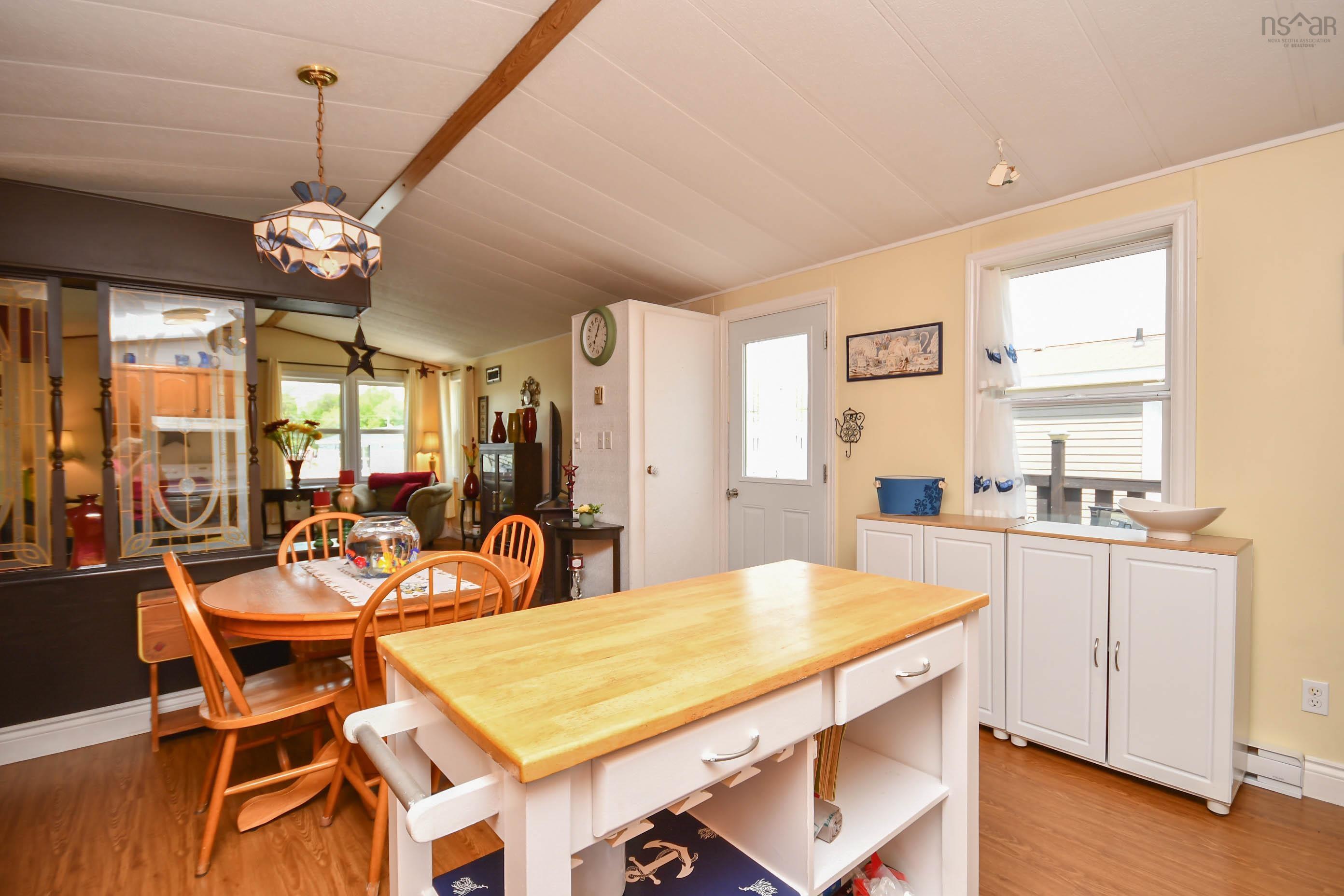 View image 18