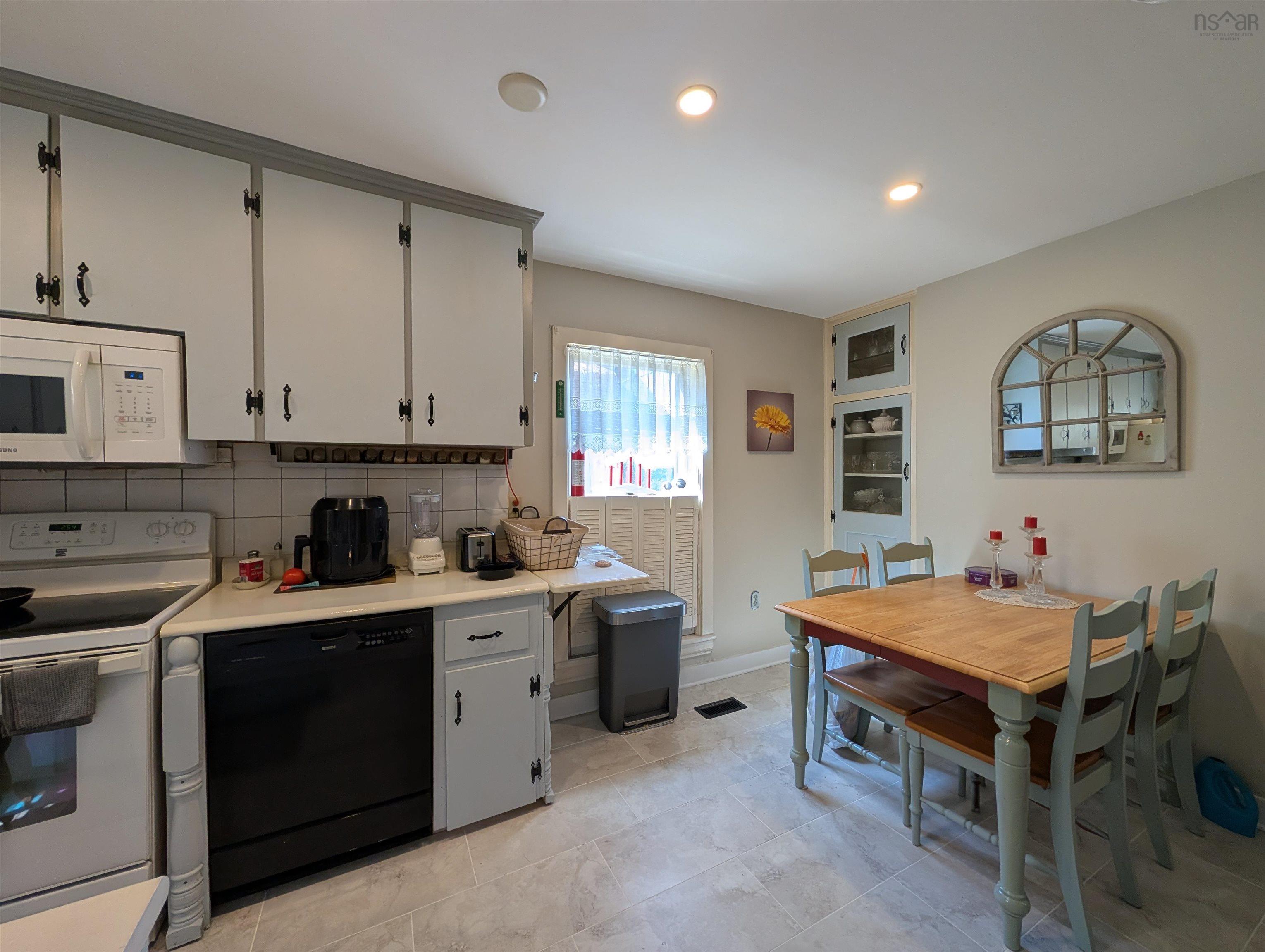 View image 16