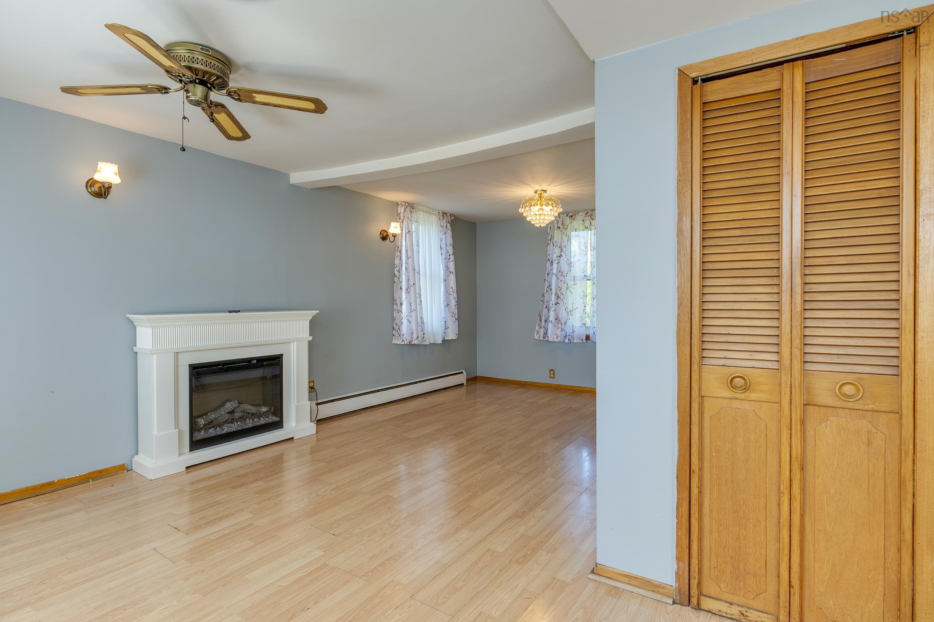 View image 18