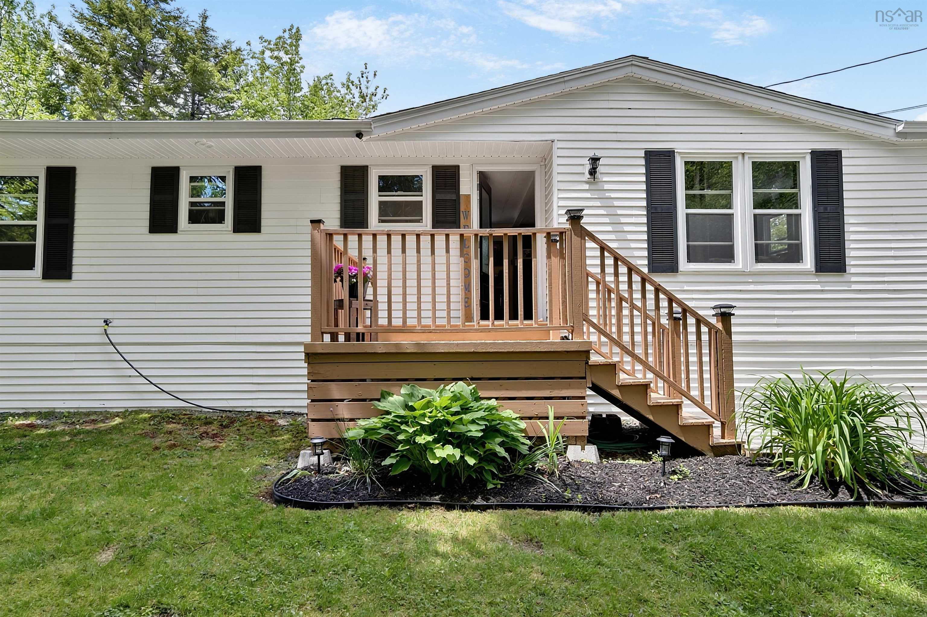 Thumbnail image for 103 Pinehill Drive MLS<sup>®</sup> 202615276