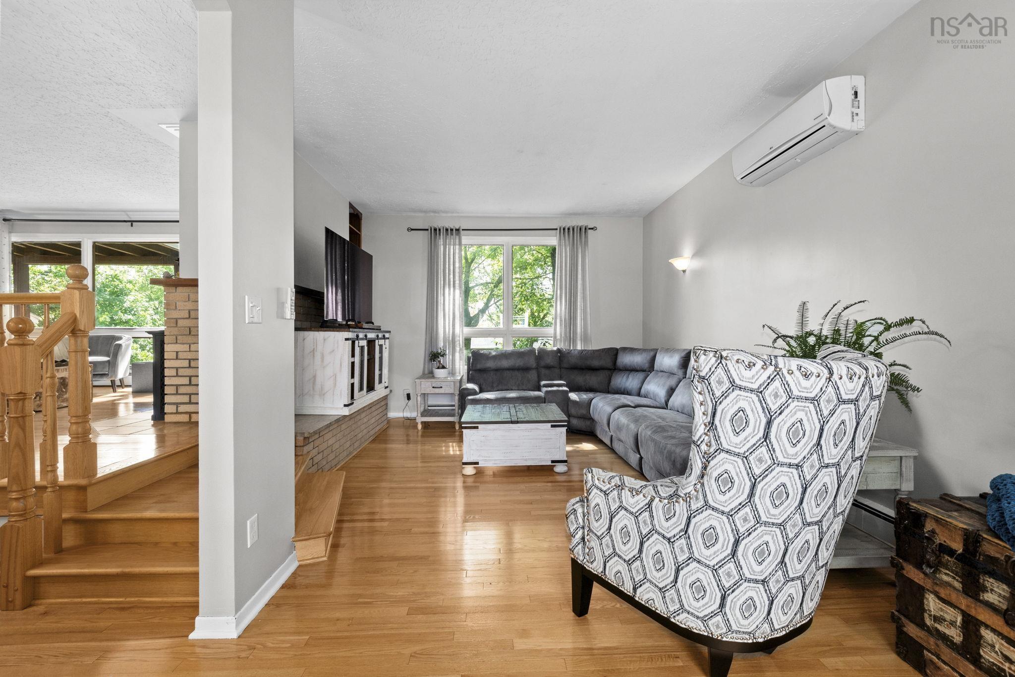 View image 12