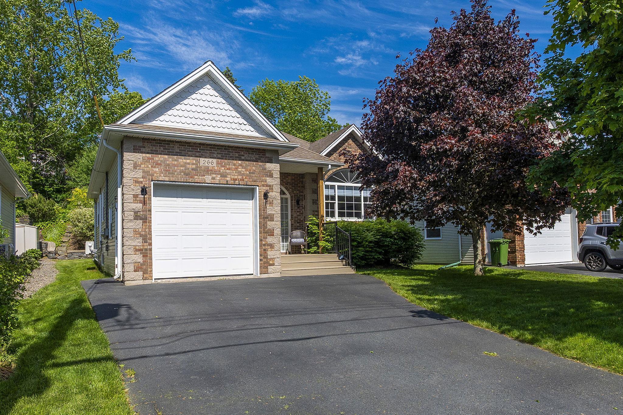 Thumbnail image for 266 Summer Field Way MLS<sup>®</sup> 202615383
