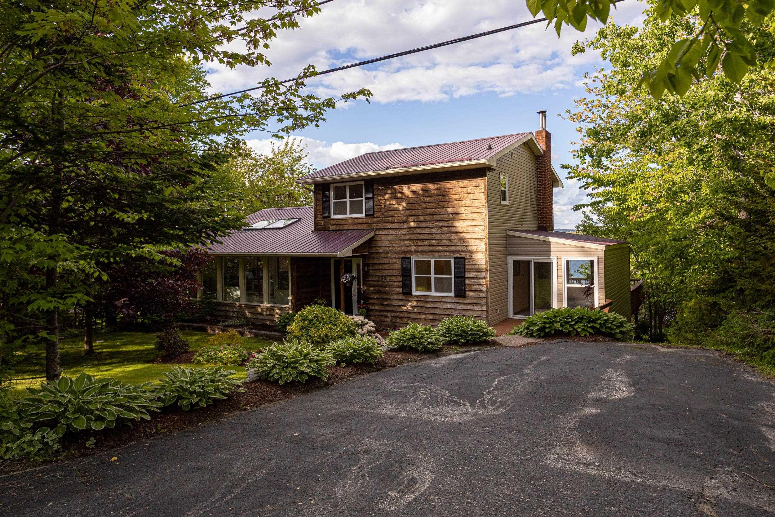 Thumbnail image for 235 Pleasant Drive MLS<sup>®</sup> 202615396