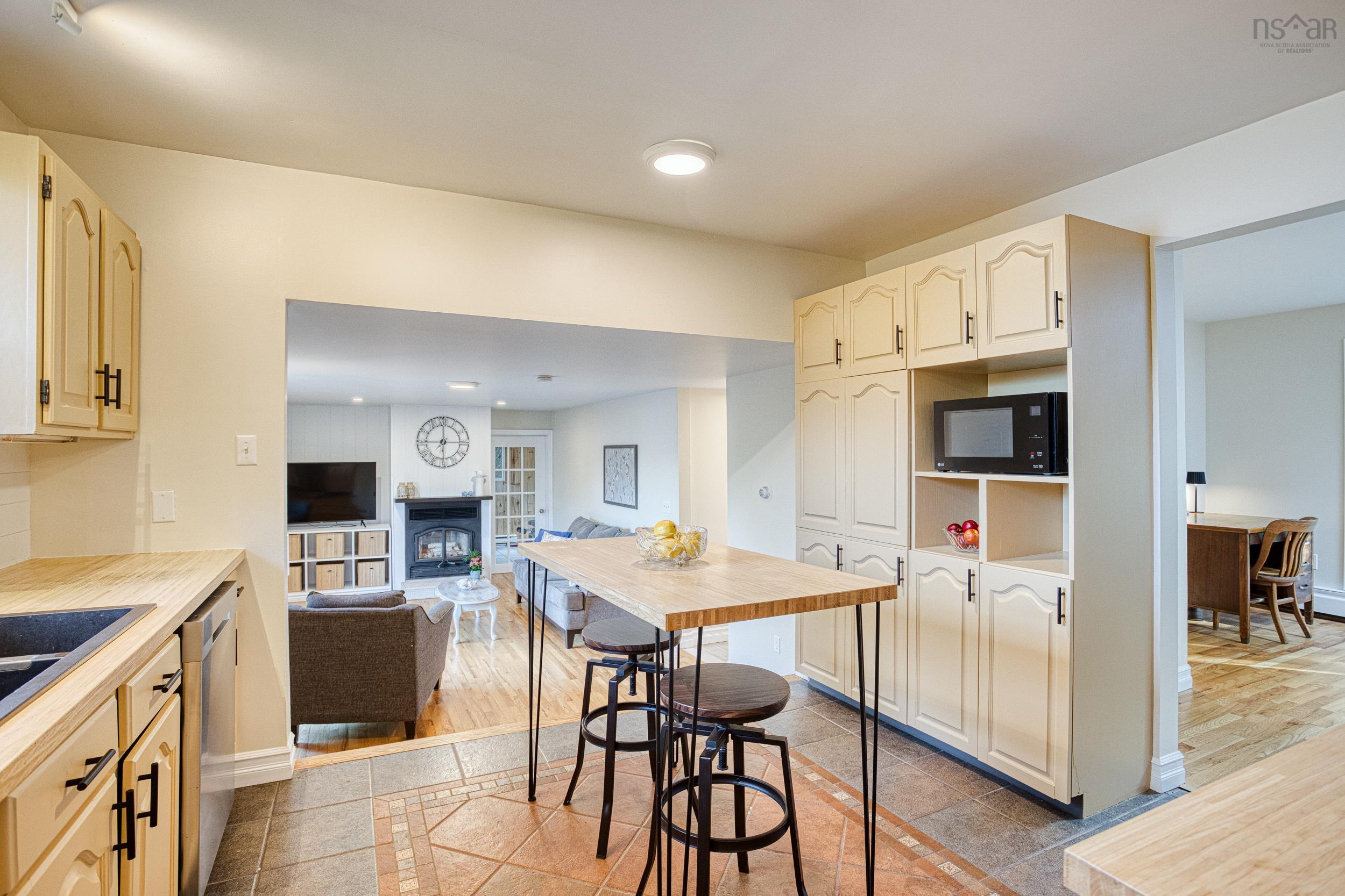 View image 12