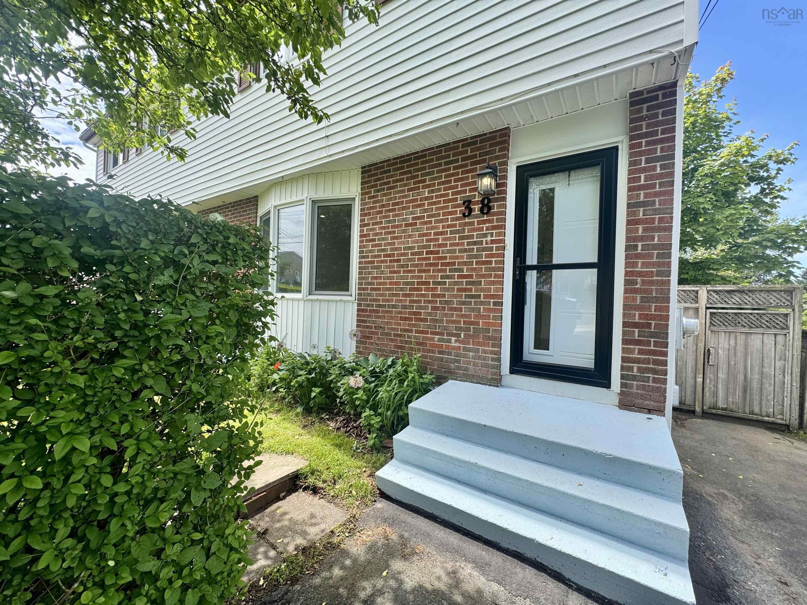 Thumbnail image for 38 Lucien Drive MLS<sup>®</sup> 202615450