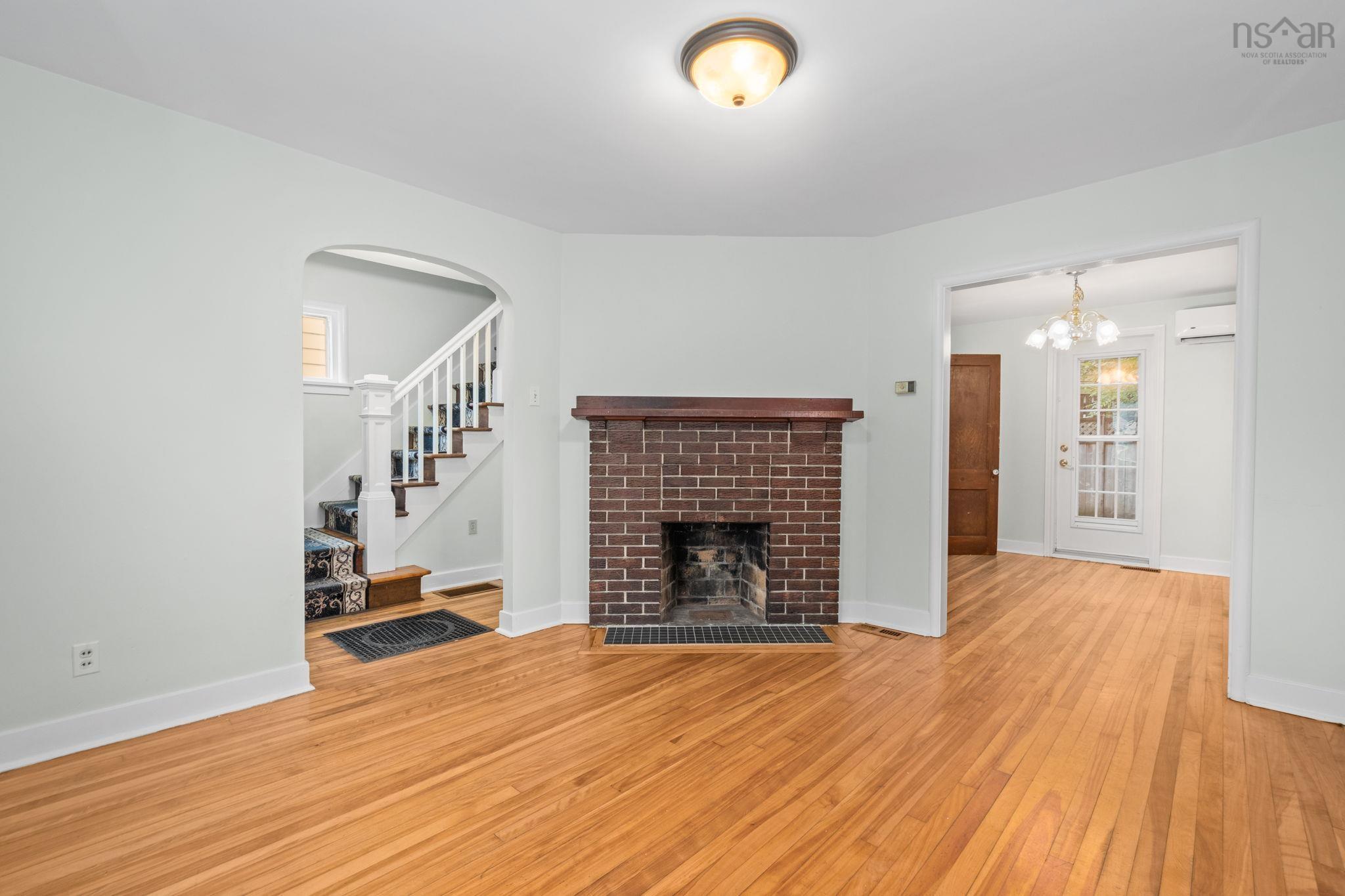 View image 16