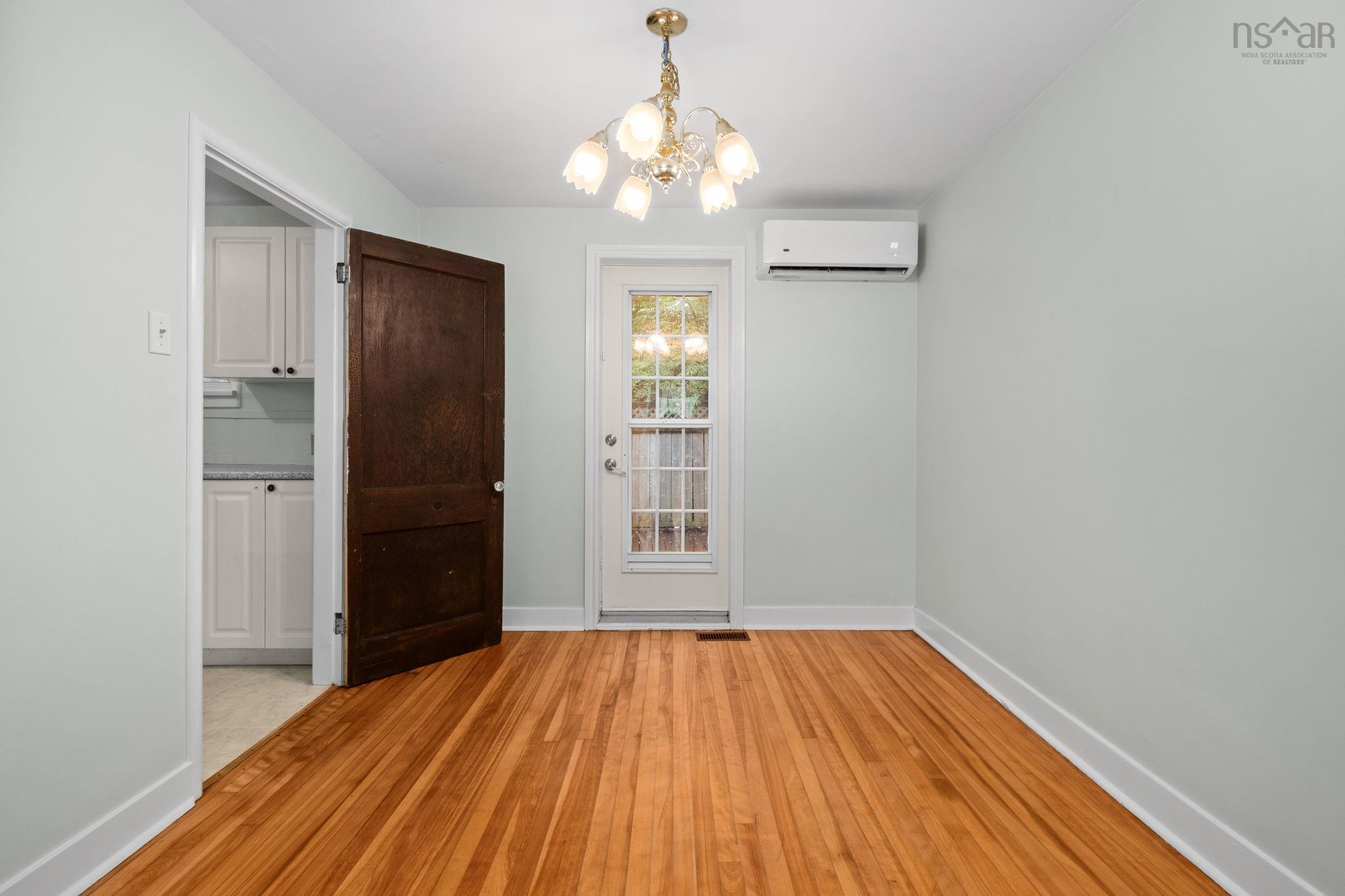 View image 18
