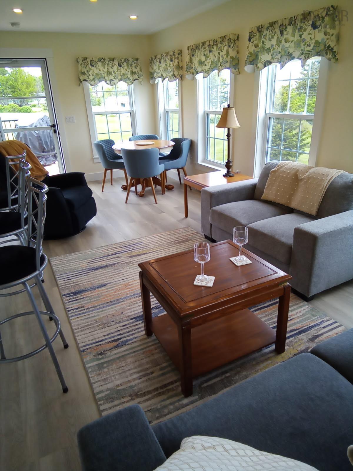 View image 17
