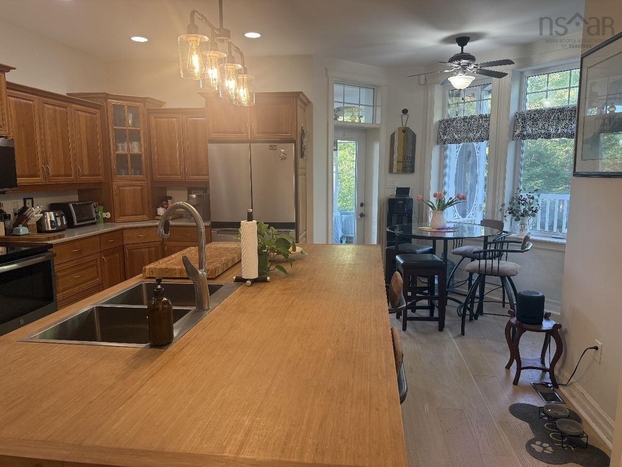 View image 11