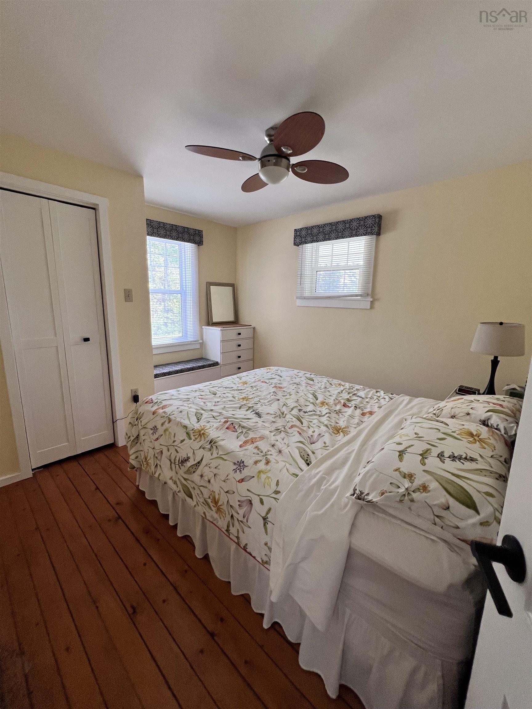 View image 12