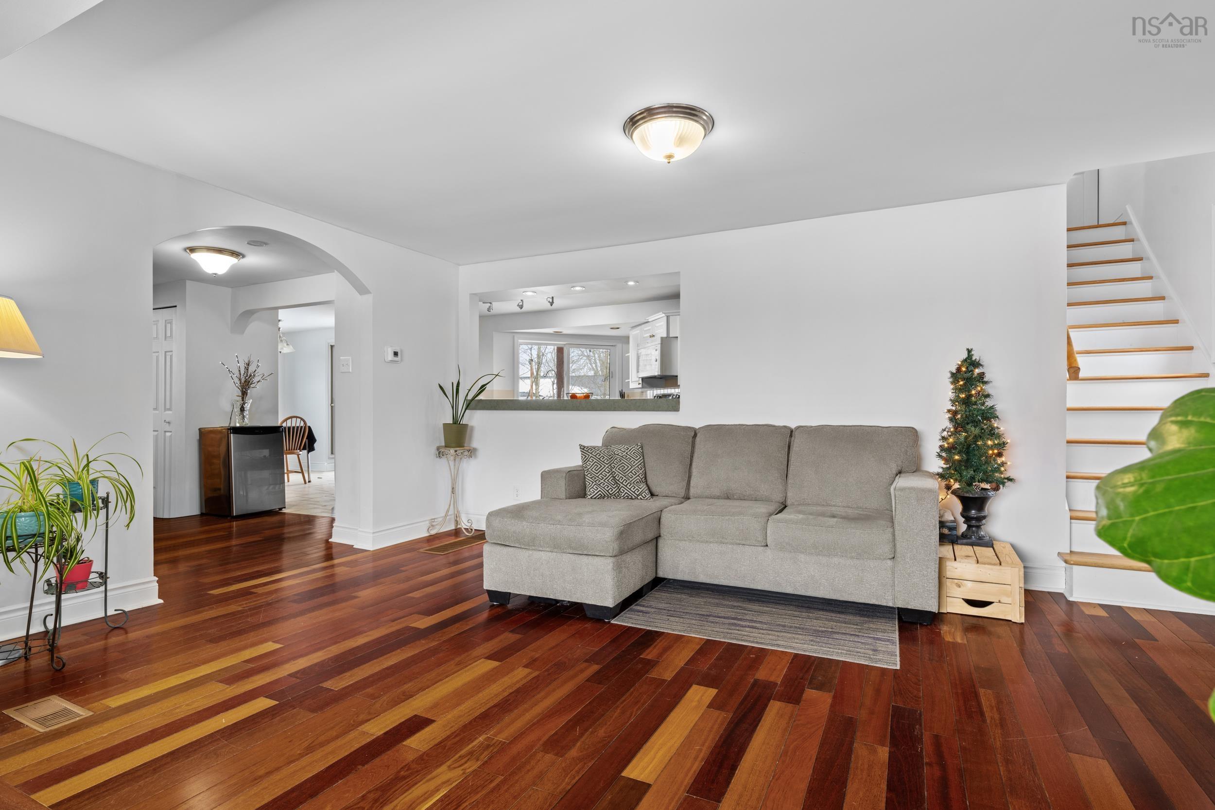 View image 11