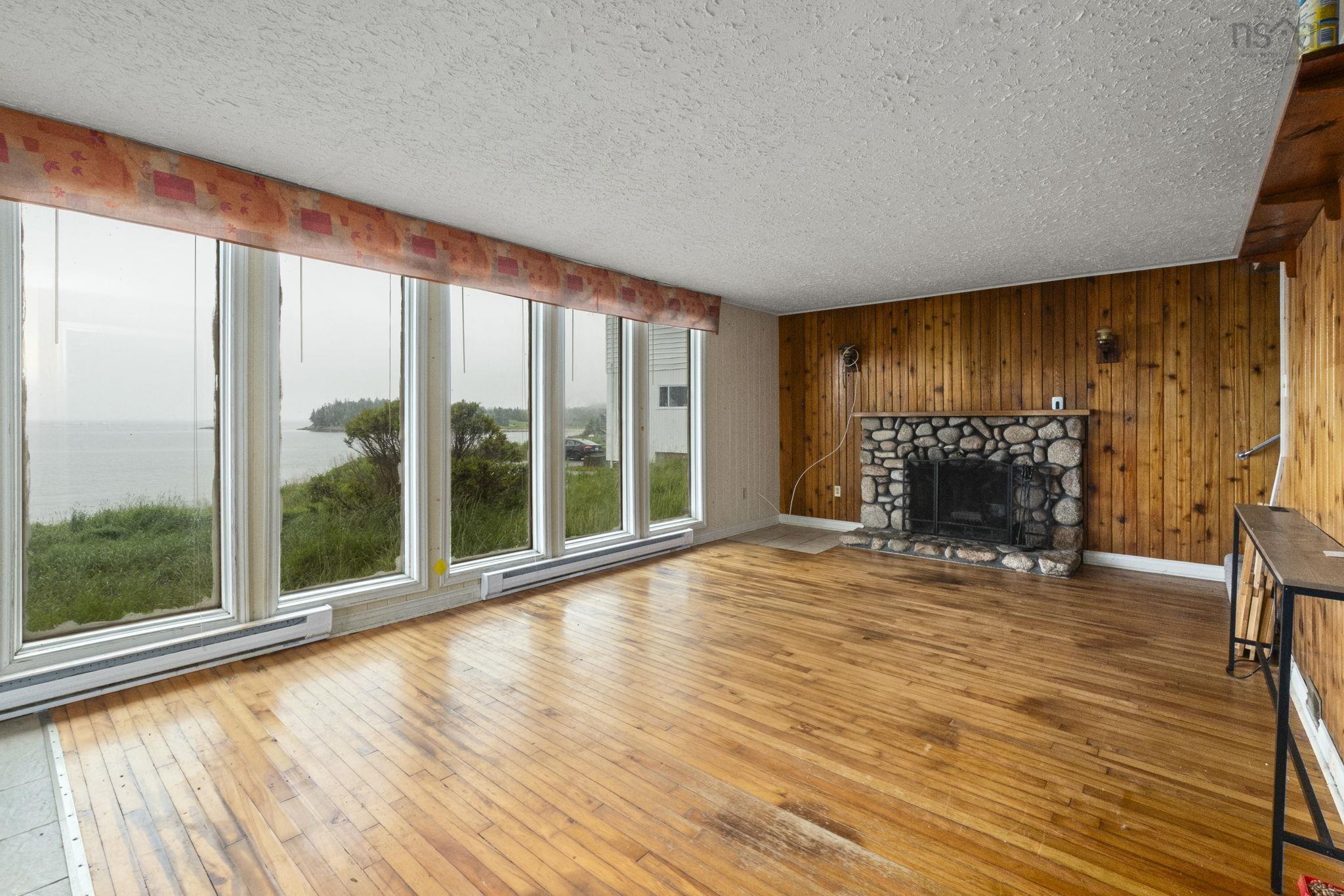View image 18