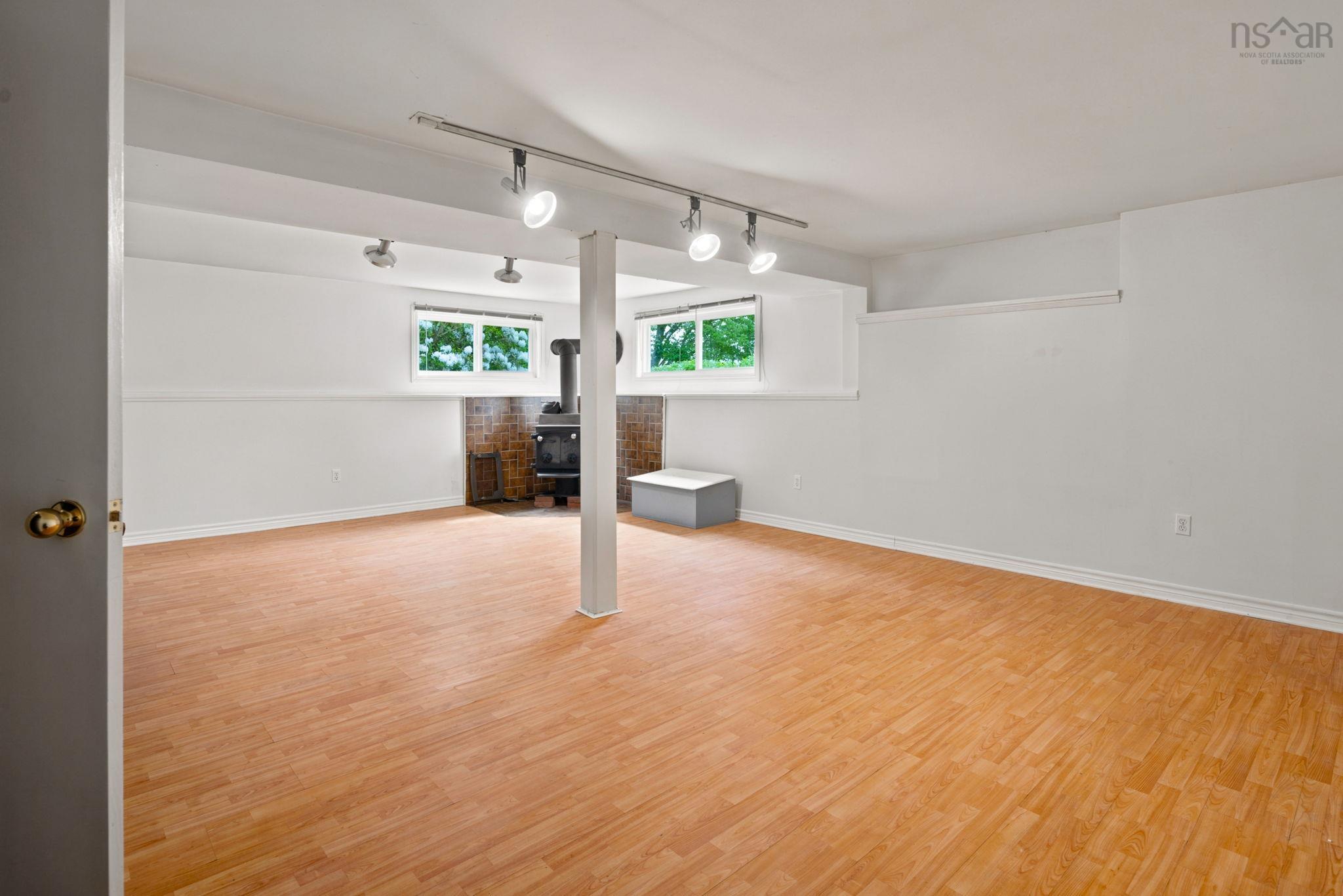 View image 18