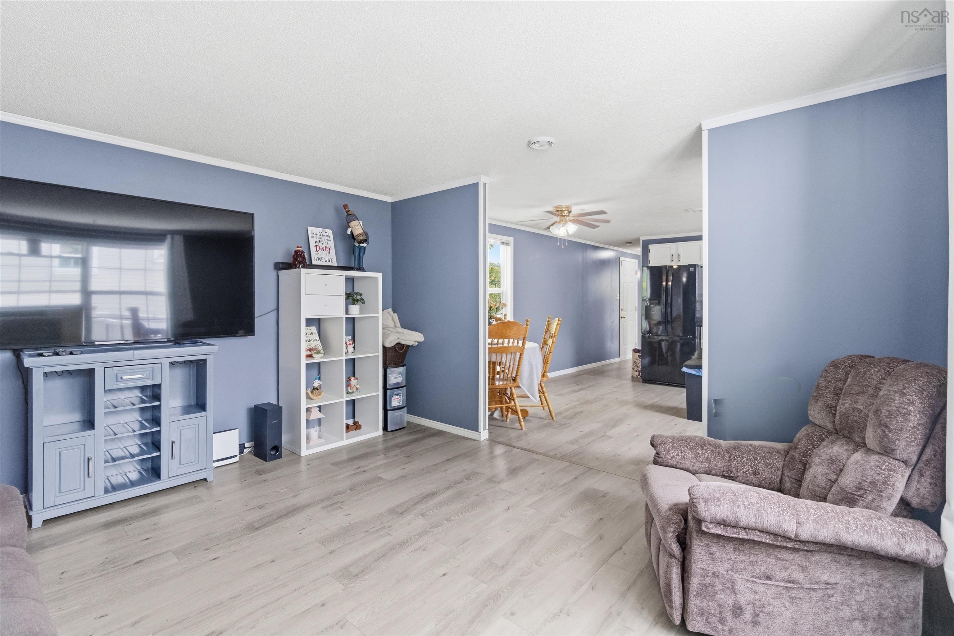 View image 12